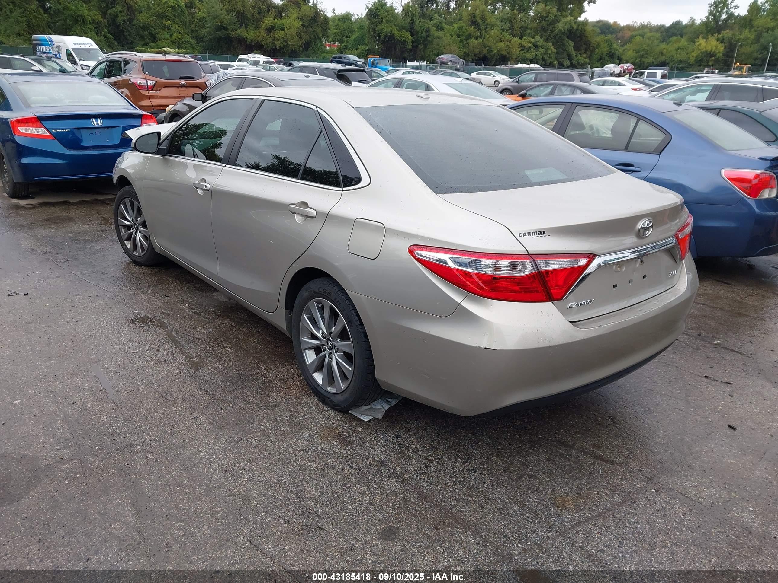 TOYOTA CAMRY image 3
