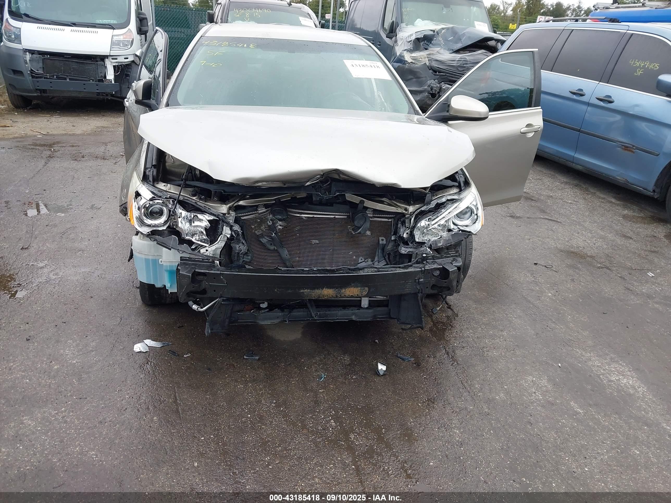 TOYOTA CAMRY image 6