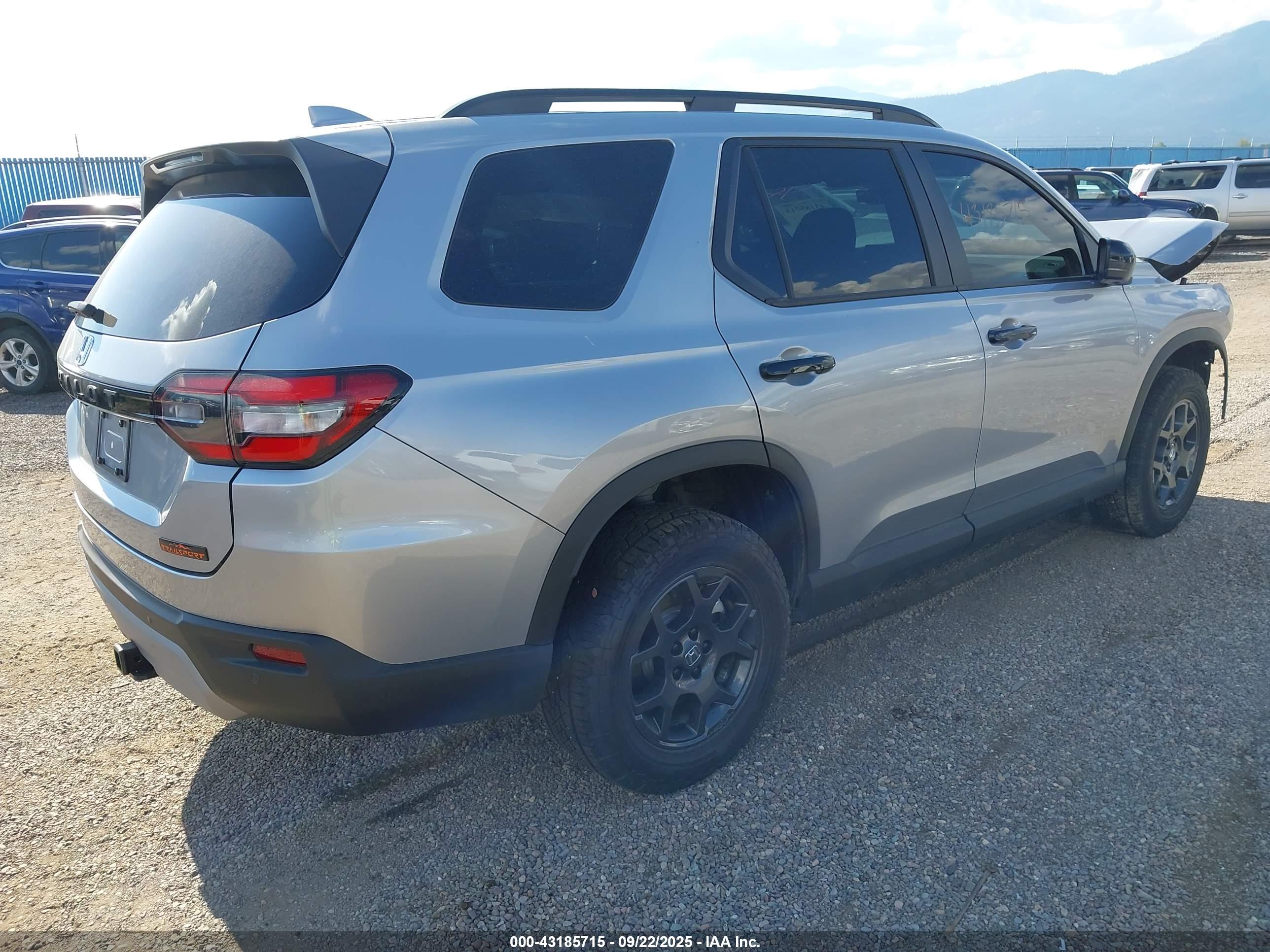 HONDA PILOT image 4