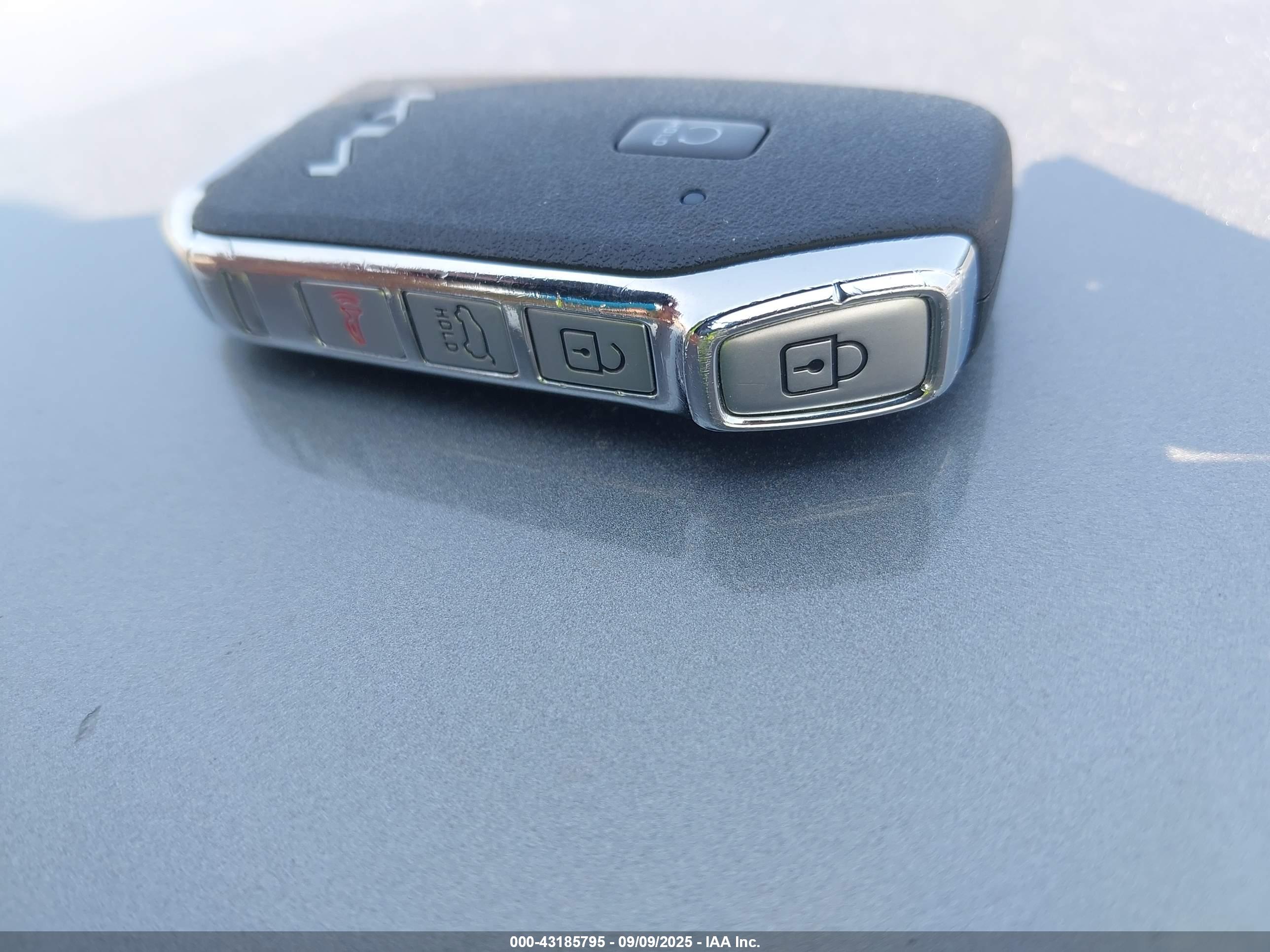 KIA TELLURIDE image 11