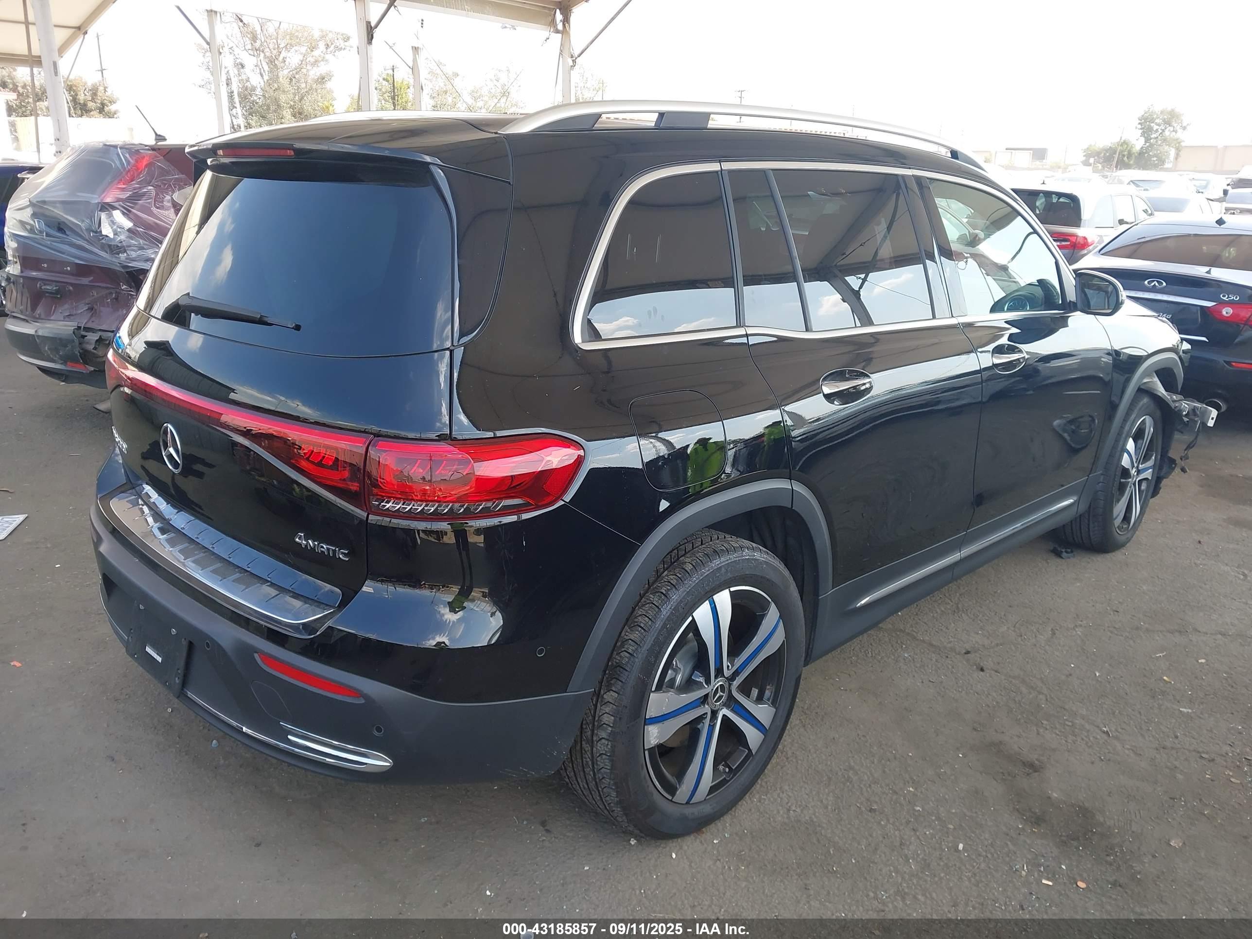 MERCEDES-BENZ EQB image 4