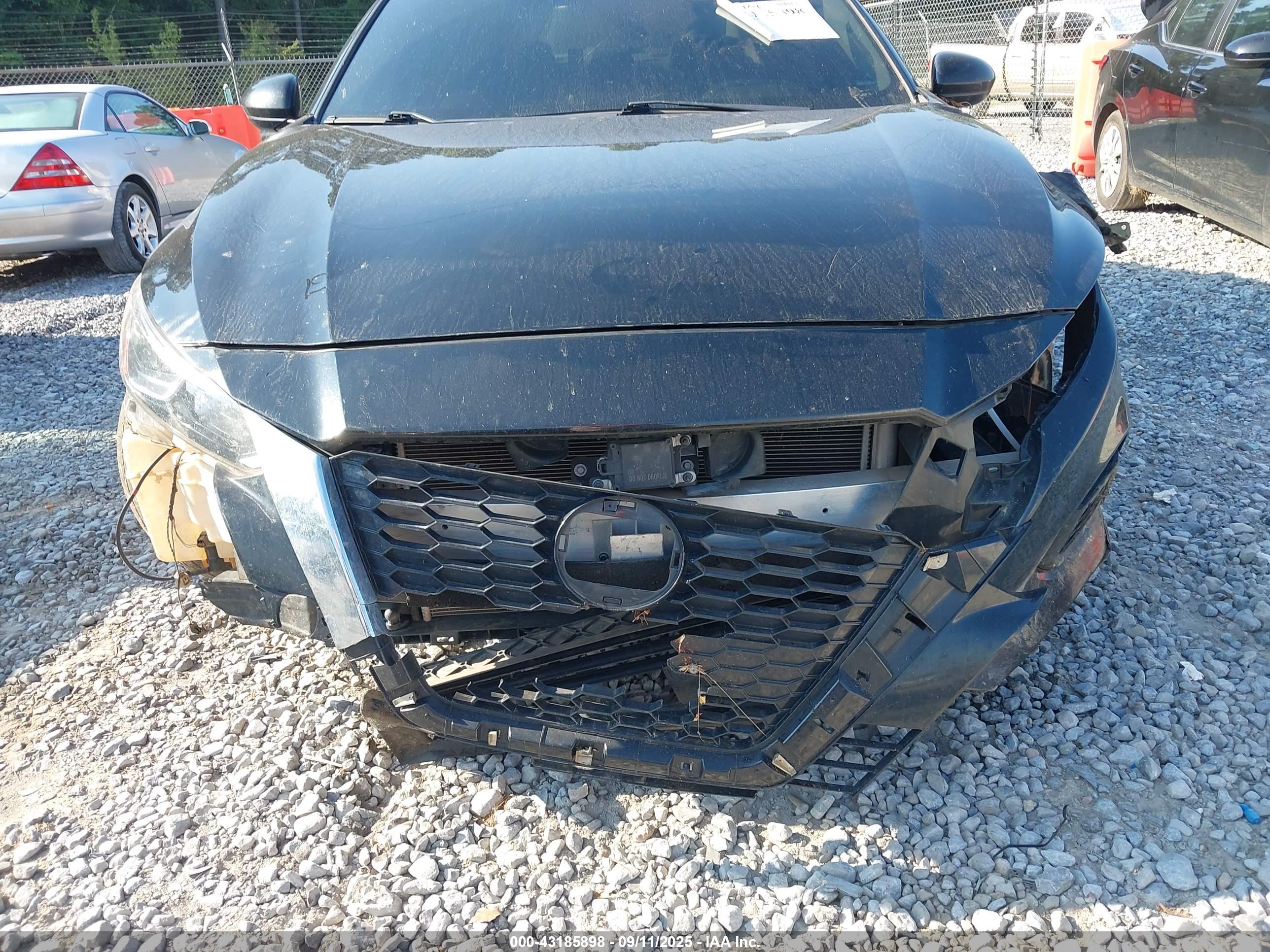 NISSAN ALTIMA image 6