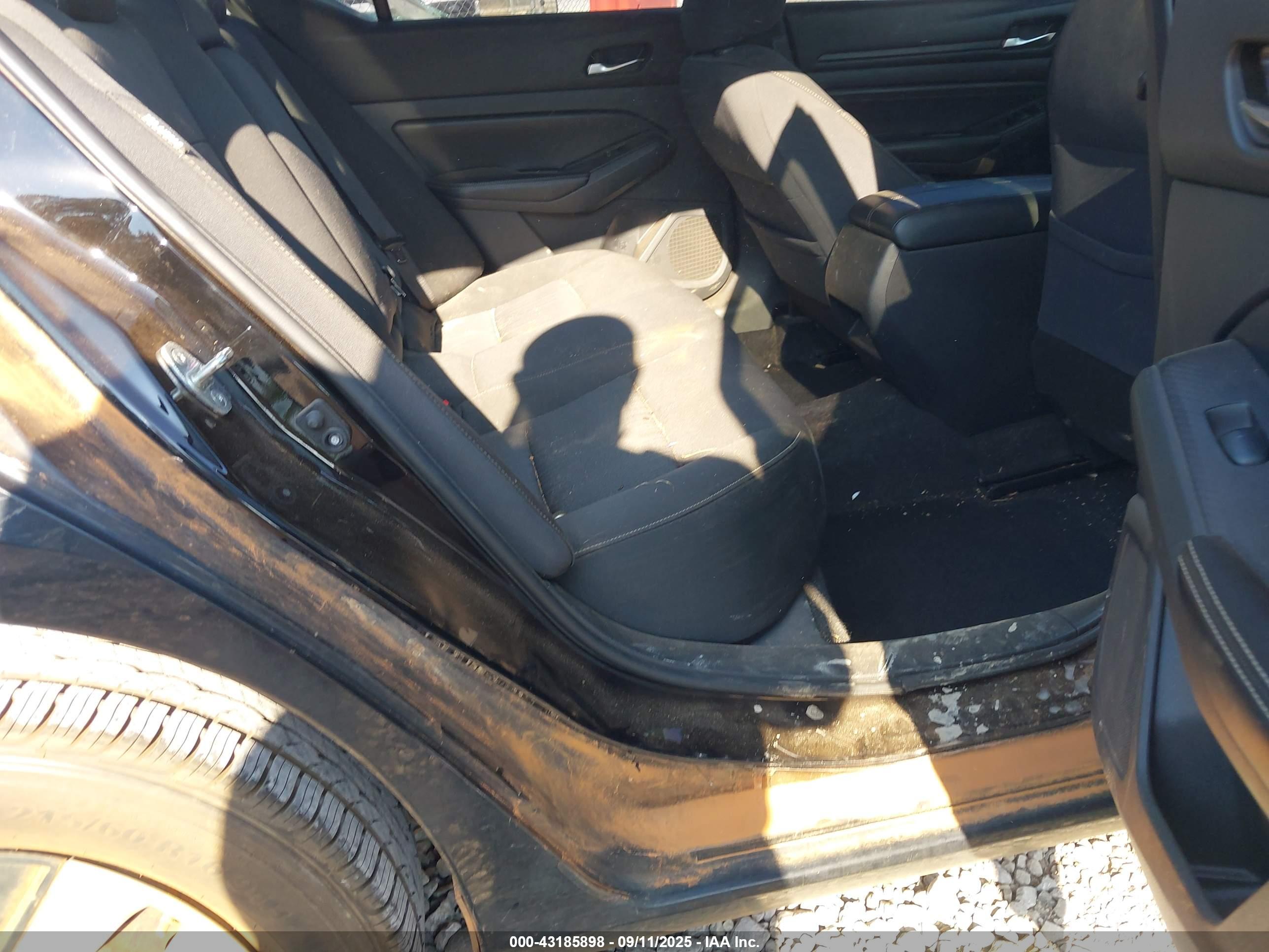 NISSAN ALTIMA image 8