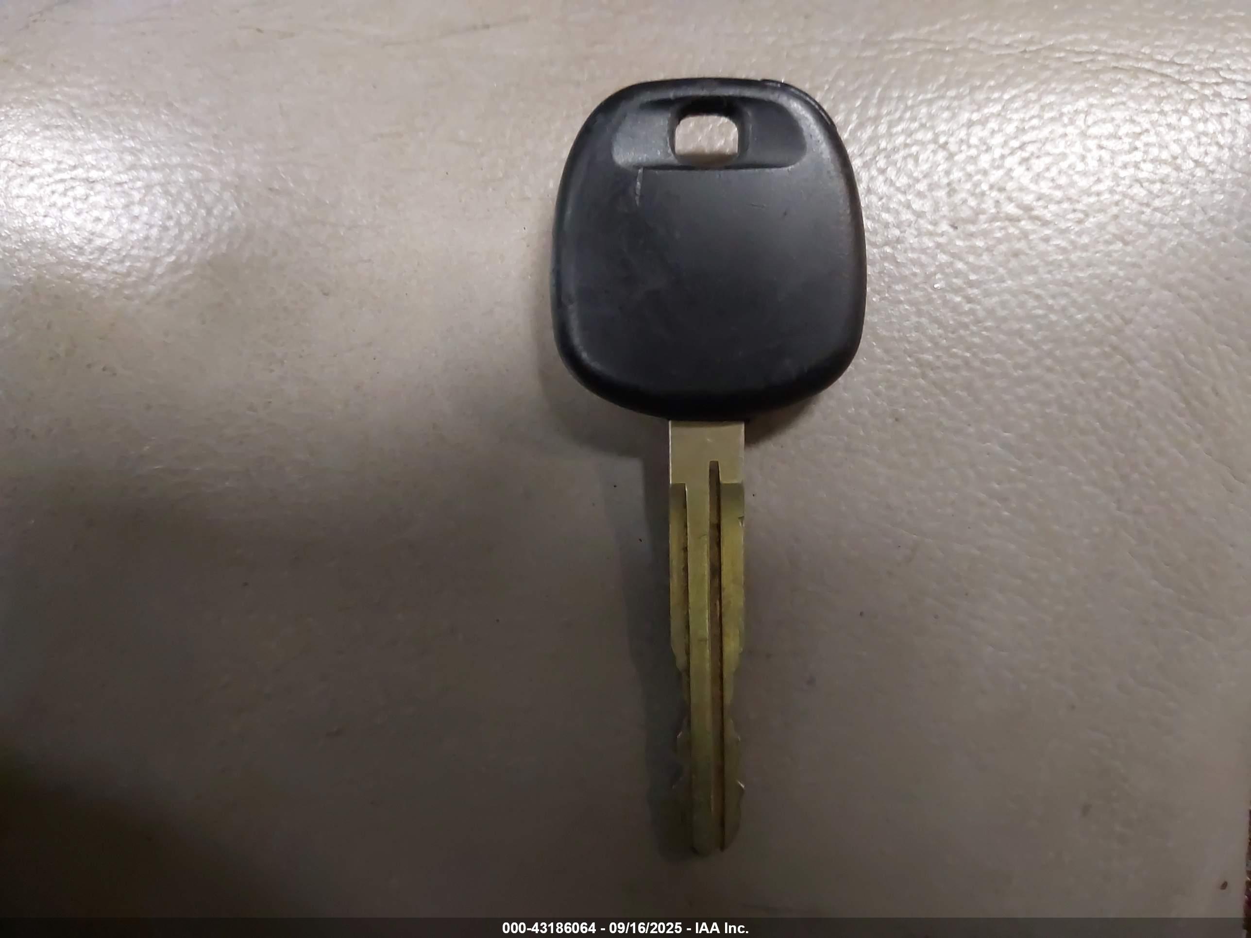 TOYOTA SIENNA image 11