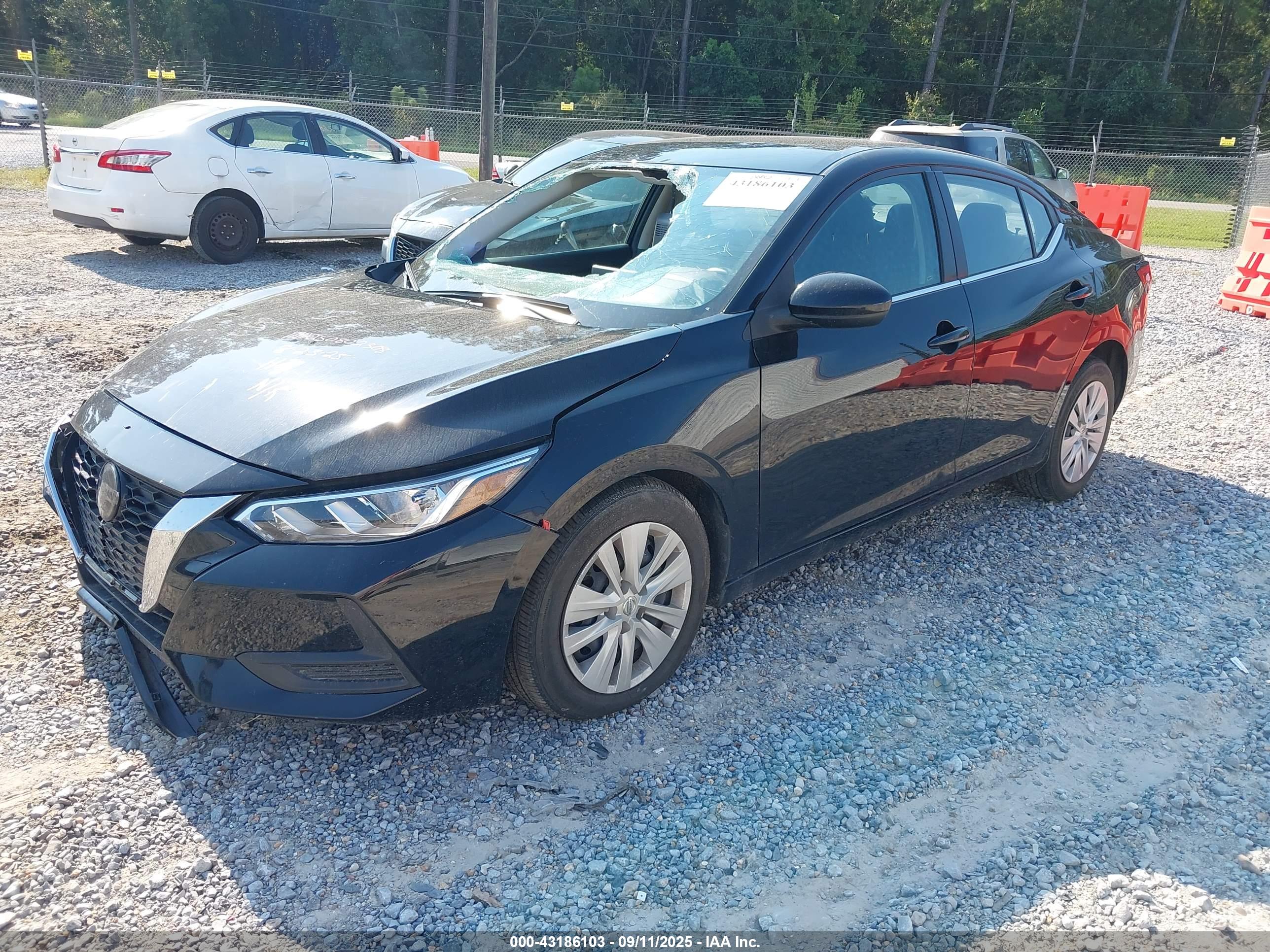 NISSAN SENTRA image 2