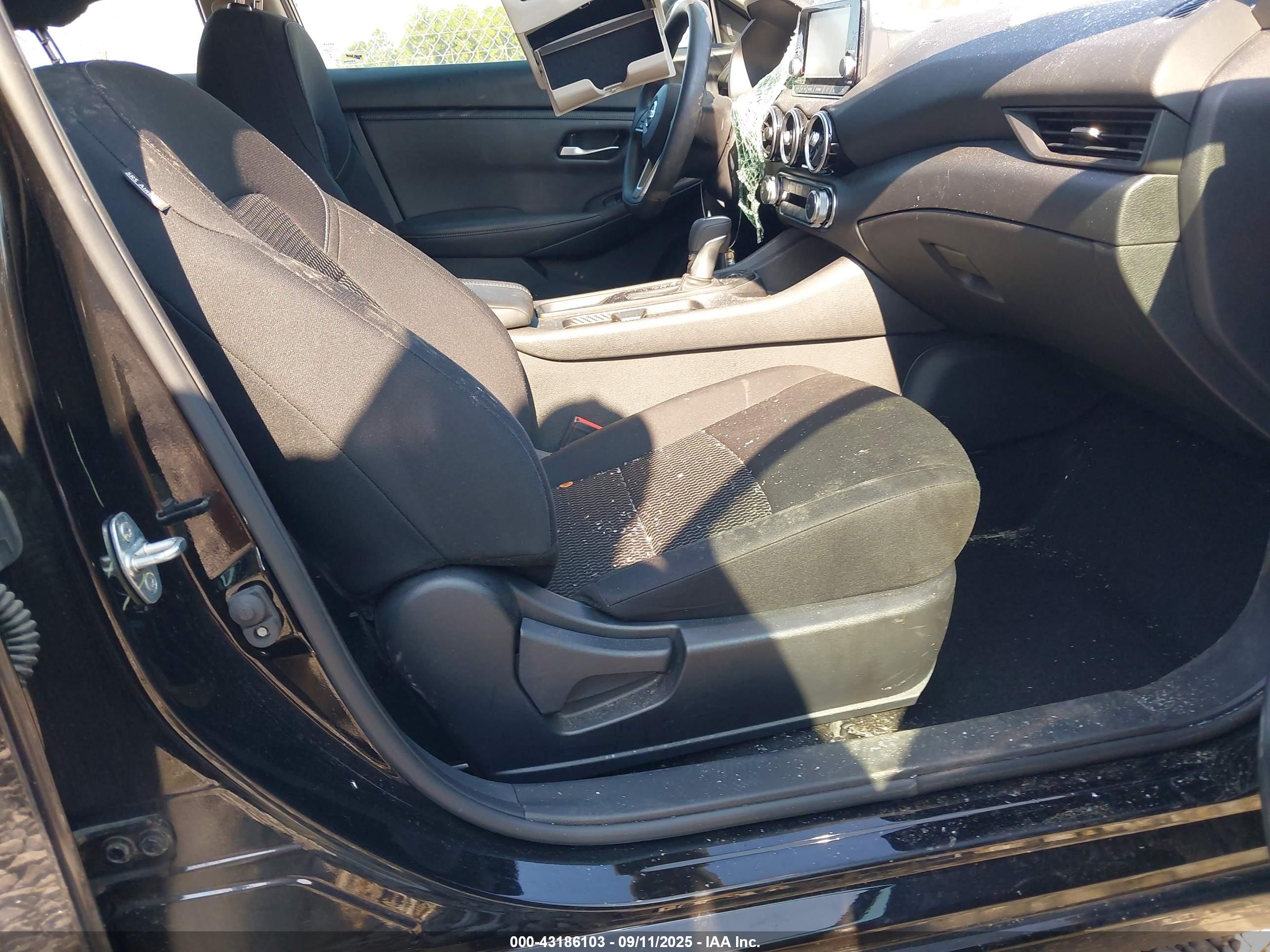 NISSAN SENTRA image 5