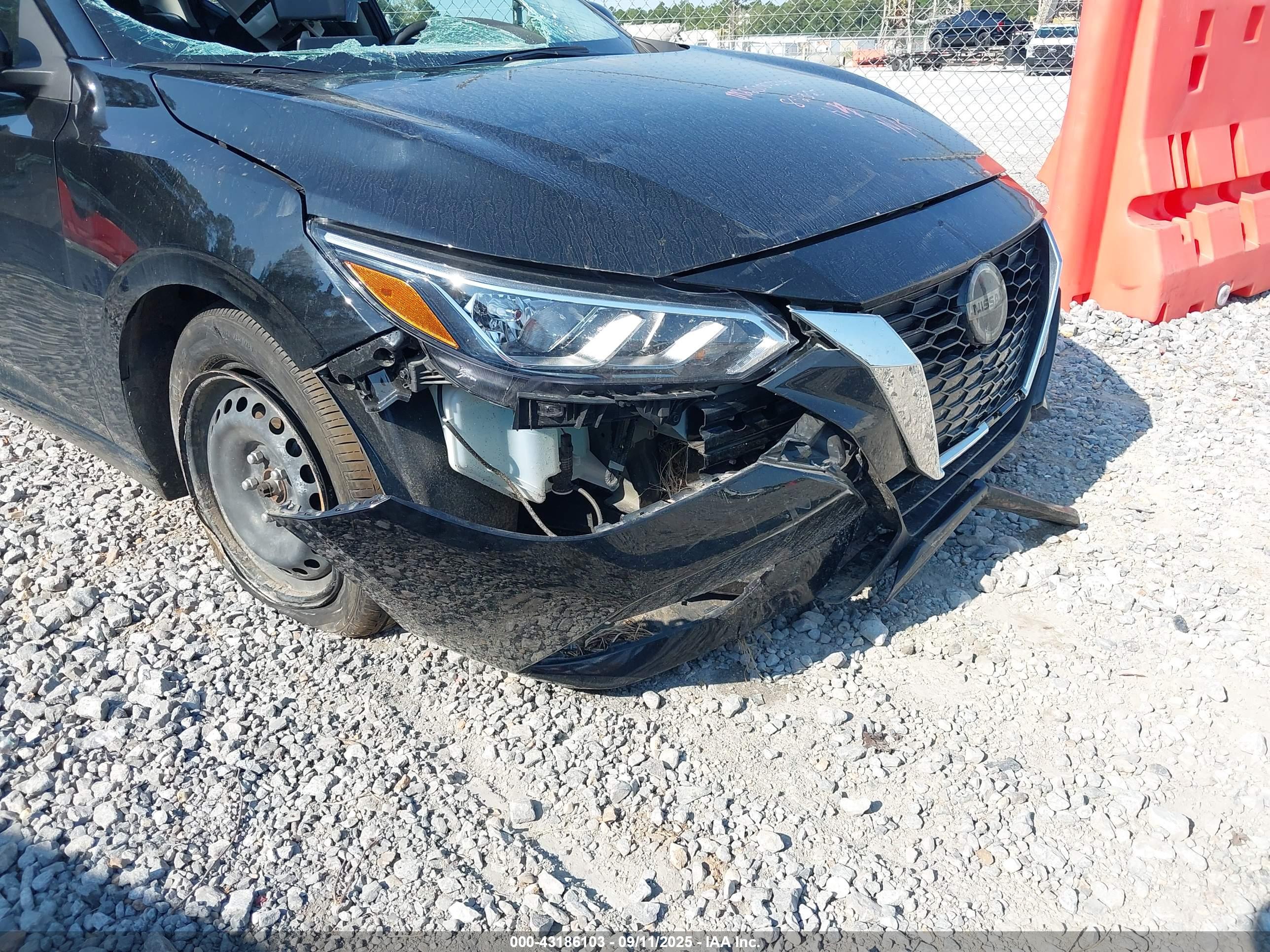 NISSAN SENTRA image 6