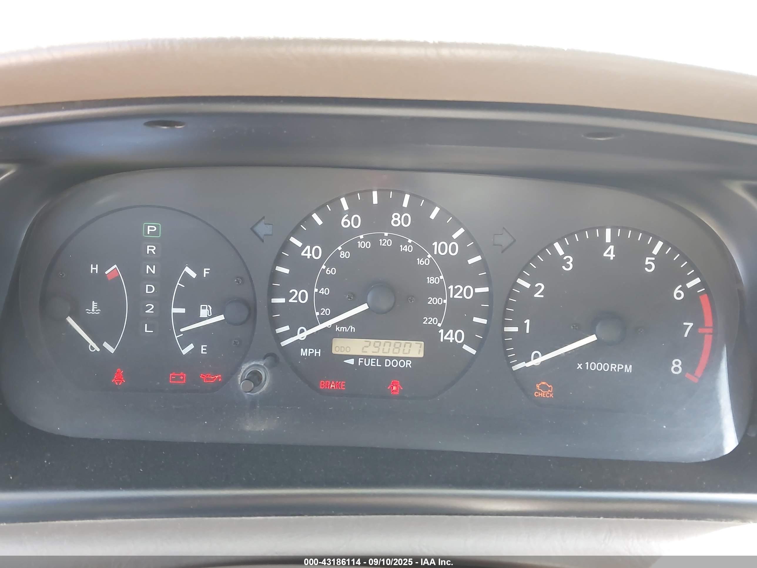 TOYOTA CAMRY image 7