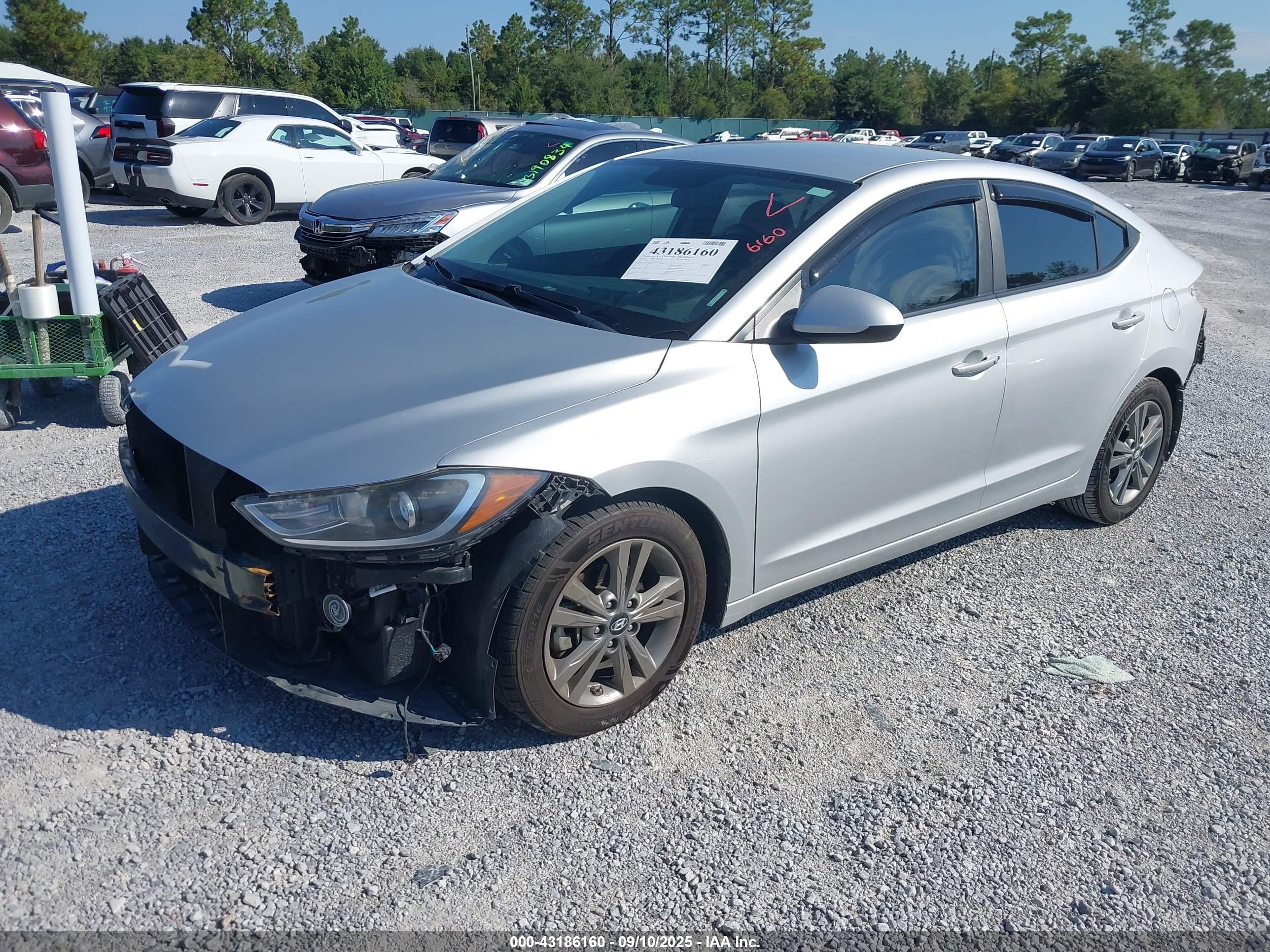 HYUNDAI ELANTRA image 2