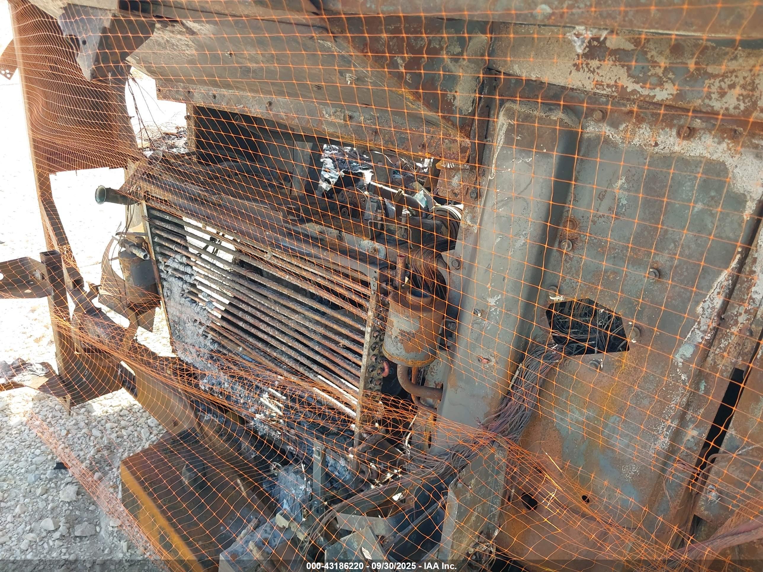 CHEVROLET P30 image 10