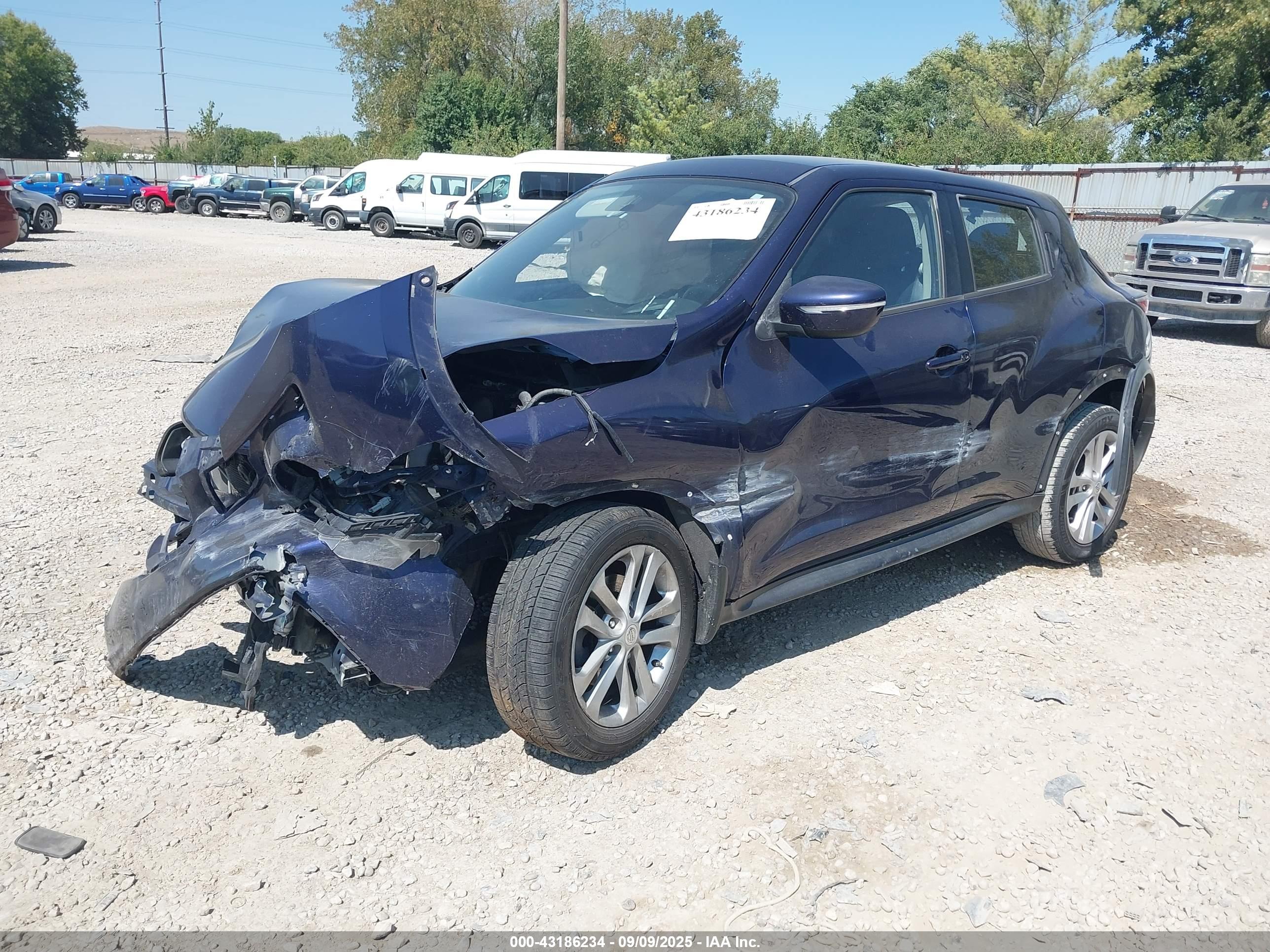NISSAN JUKE image 2