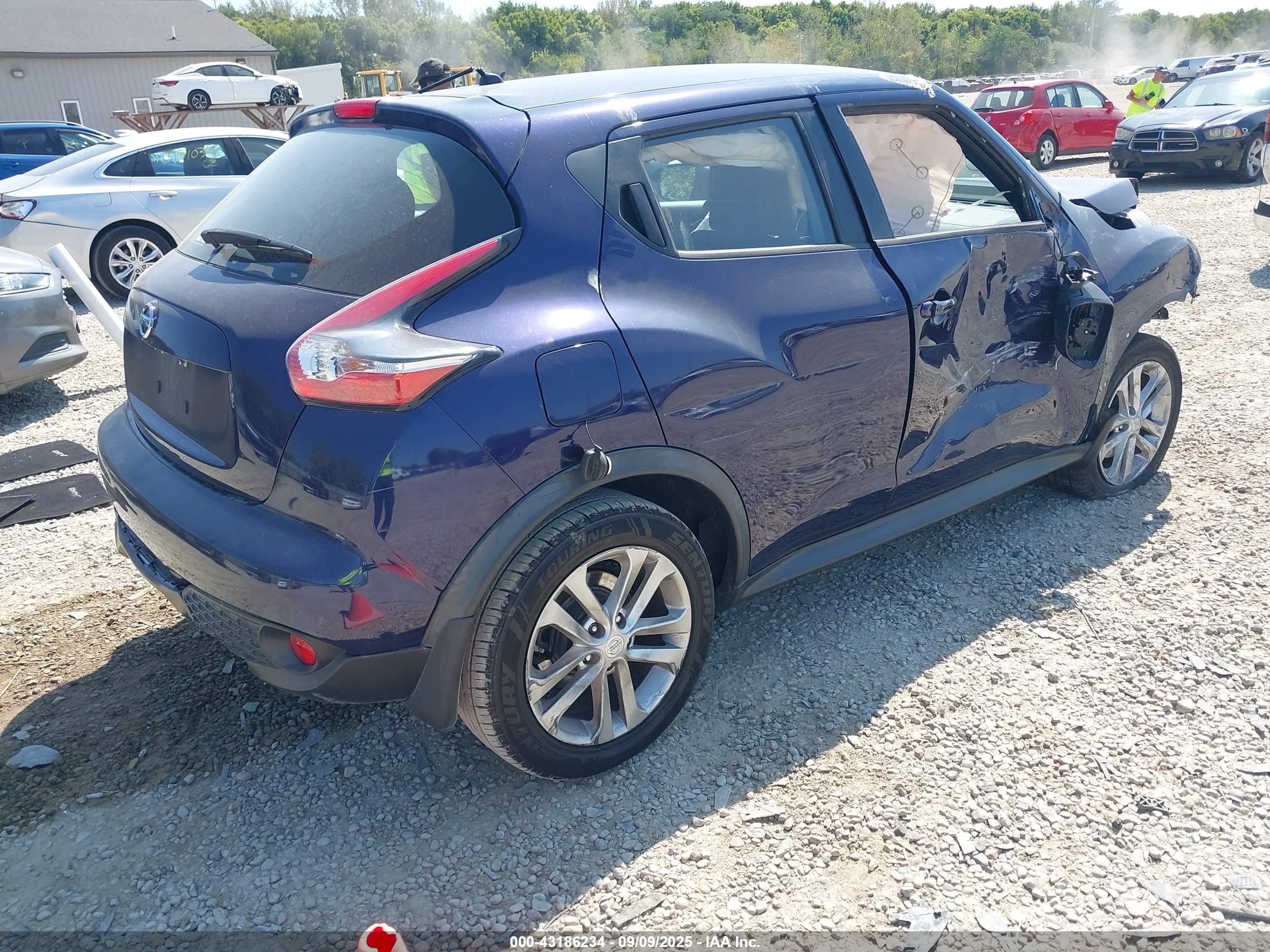 NISSAN JUKE image 4