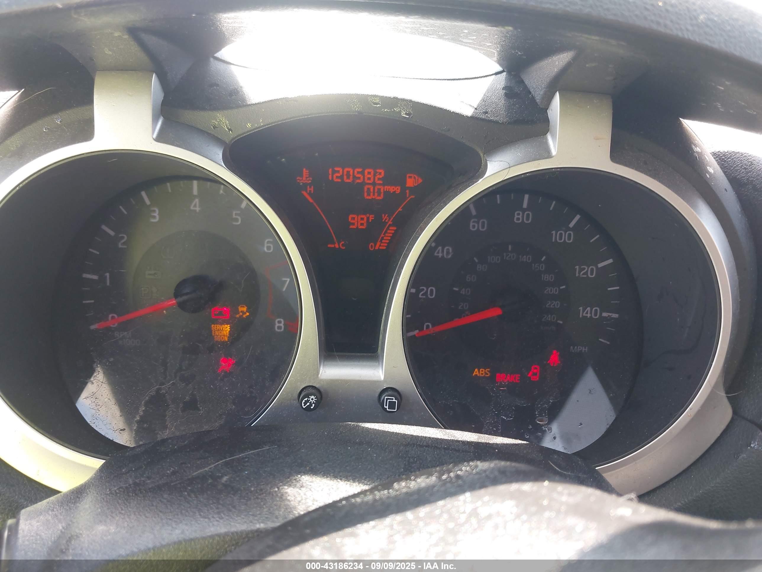 NISSAN JUKE image 7