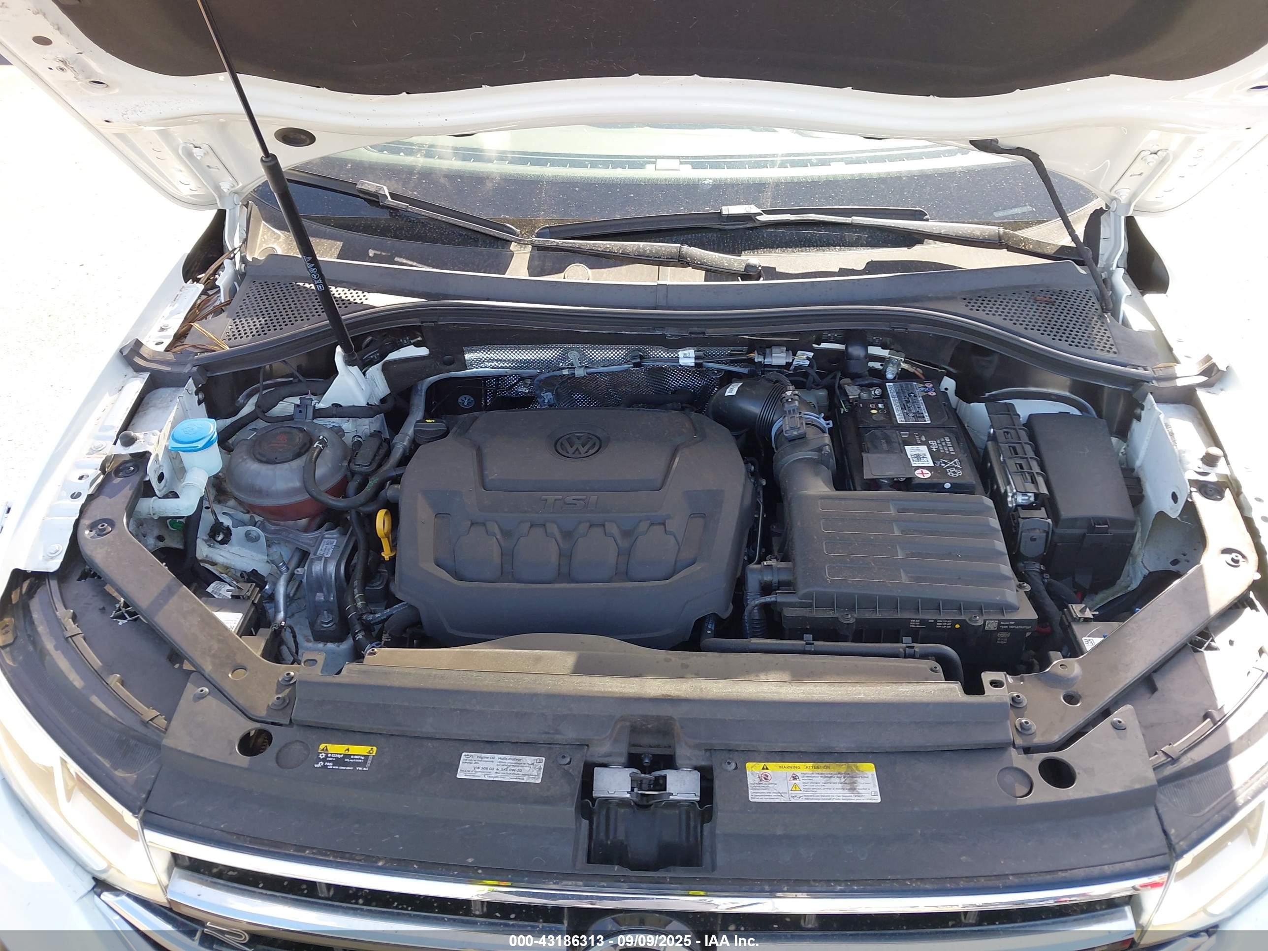 VOLKSWAGEN TIGUAN image 10