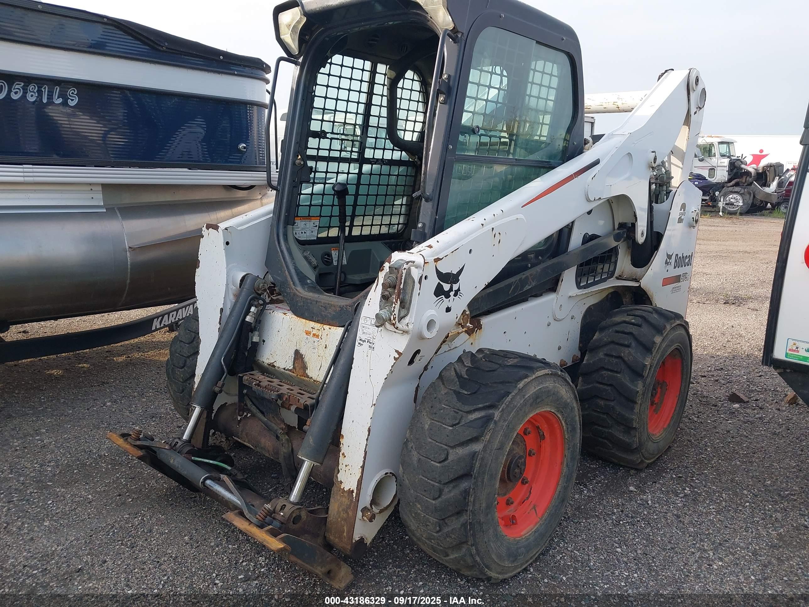 BOBCAT S750 image 2