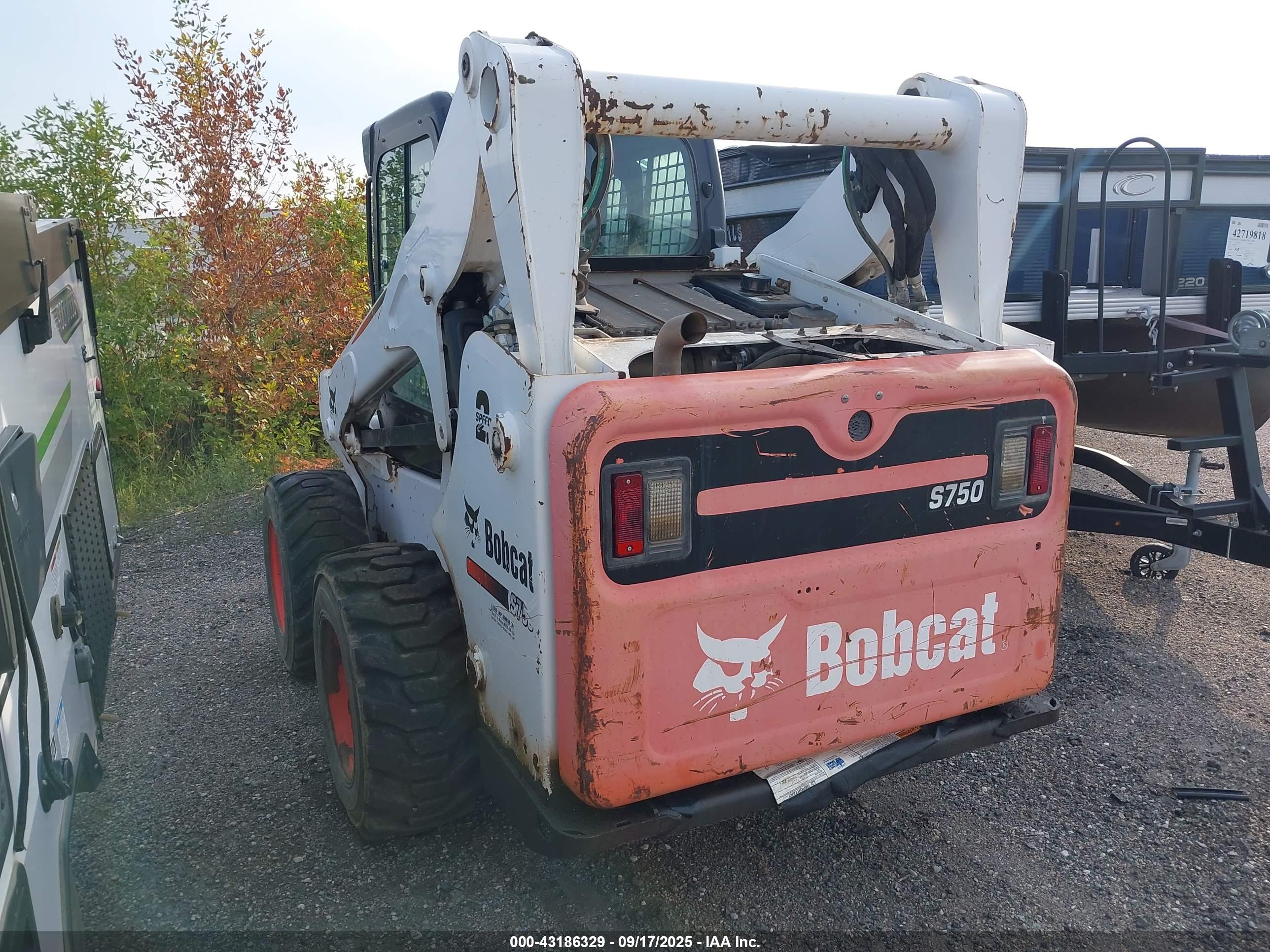 BOBCAT S750 image 3
