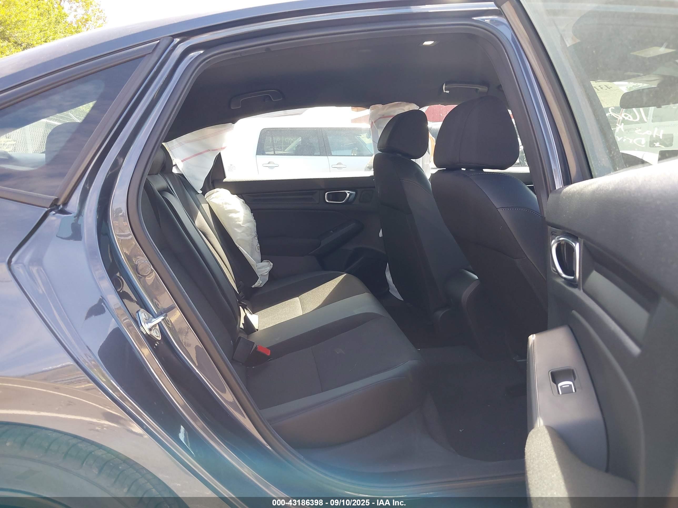 HONDA CIVIC image 8