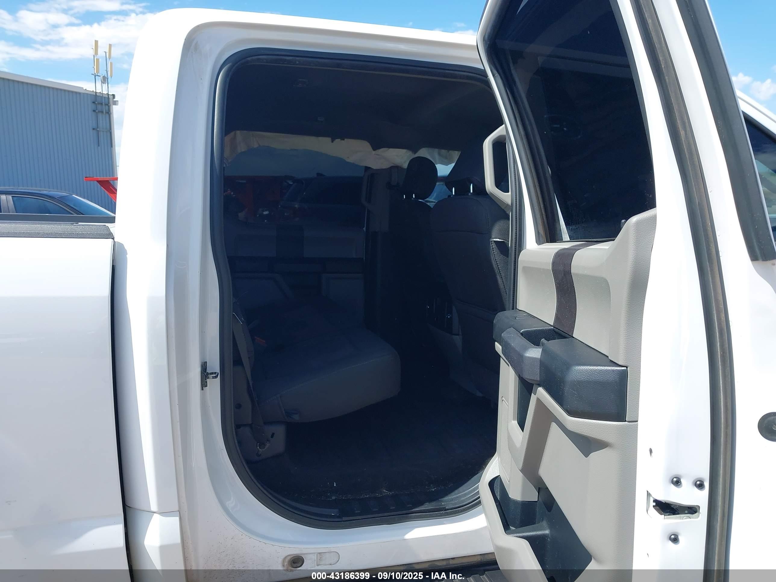 FORD F-150 image 8