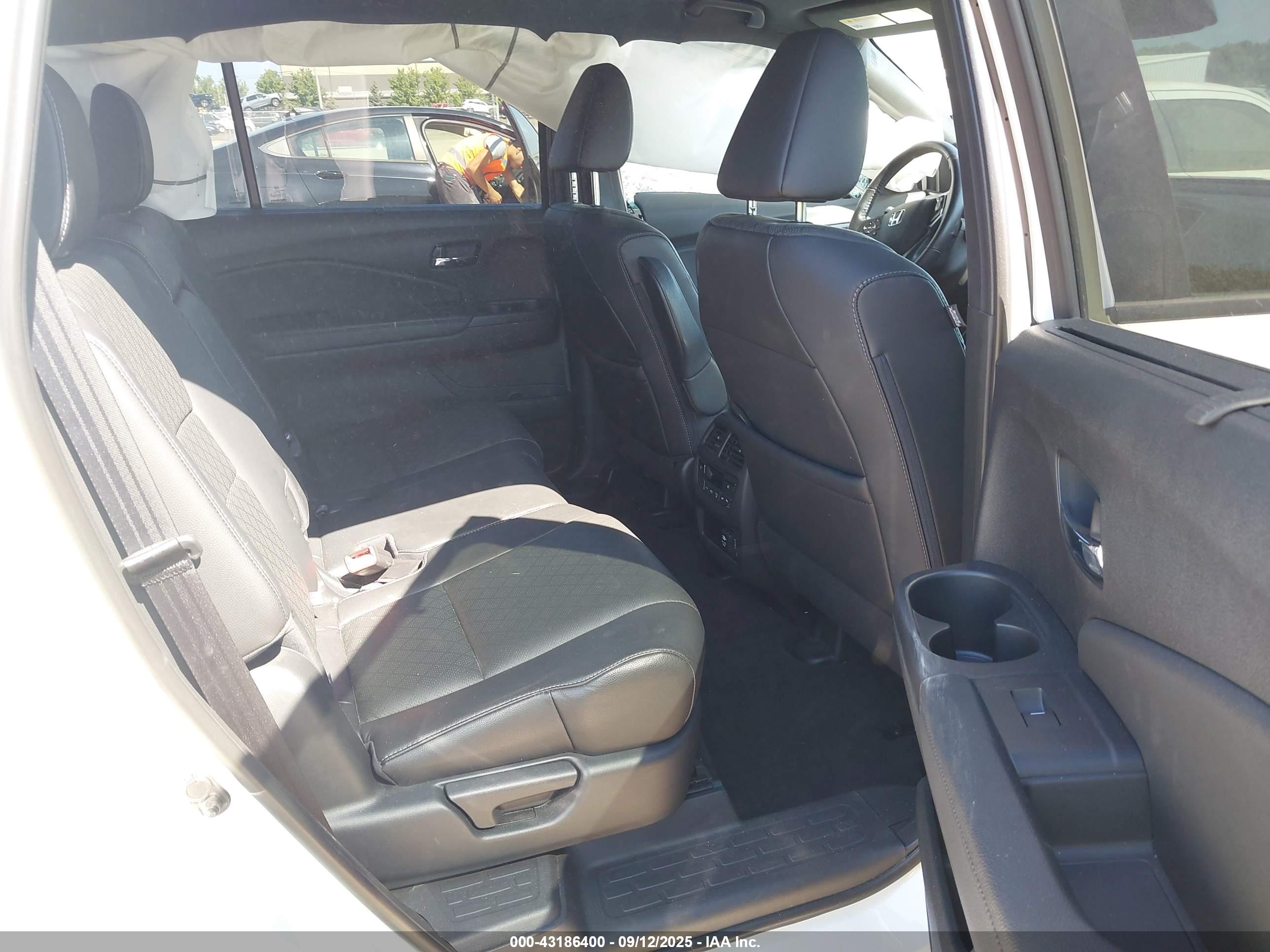 HONDA PASSPORT image 8