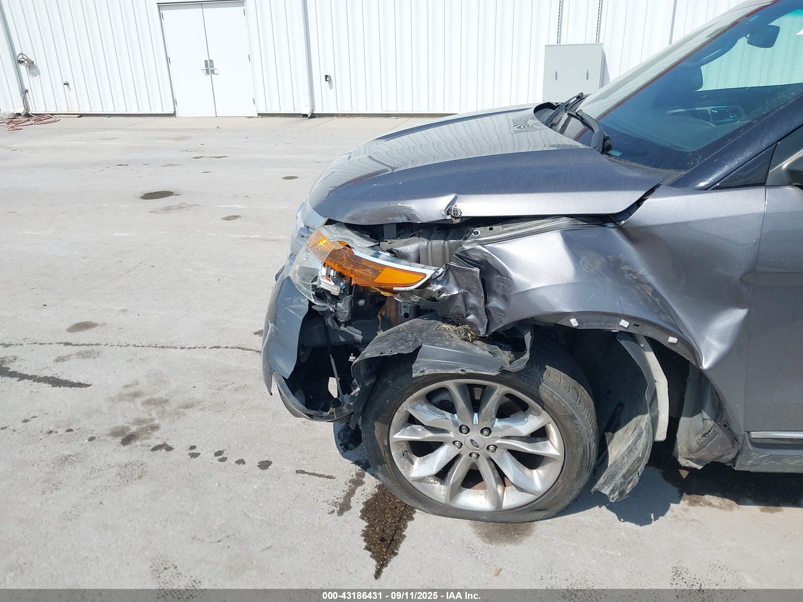 FORD EXPLORER image 6