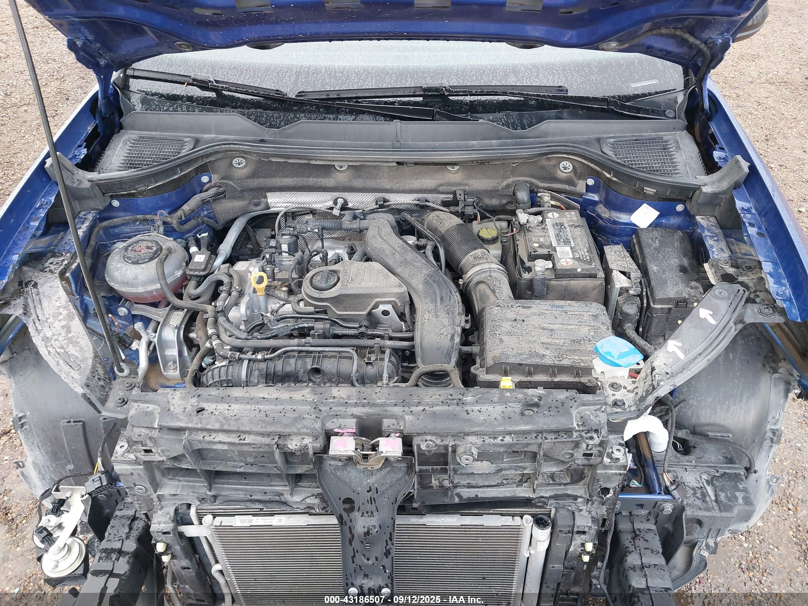 VOLKSWAGEN TAOS image 10