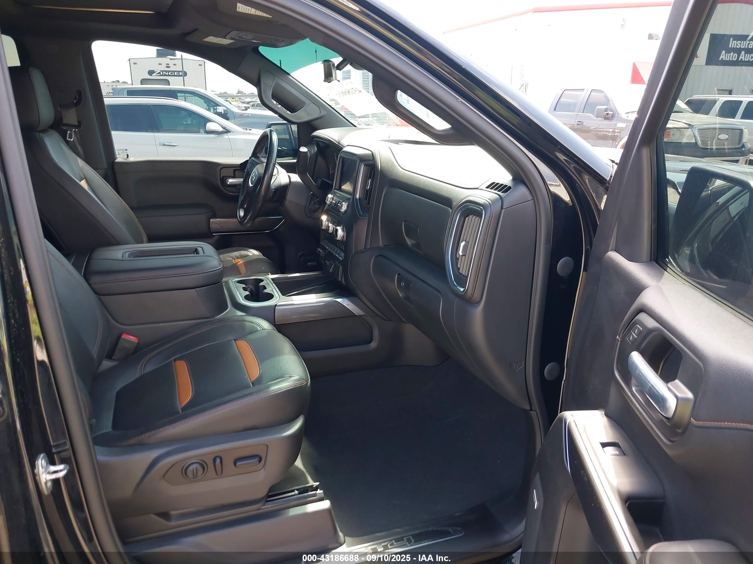 GMC SIERRA image 5