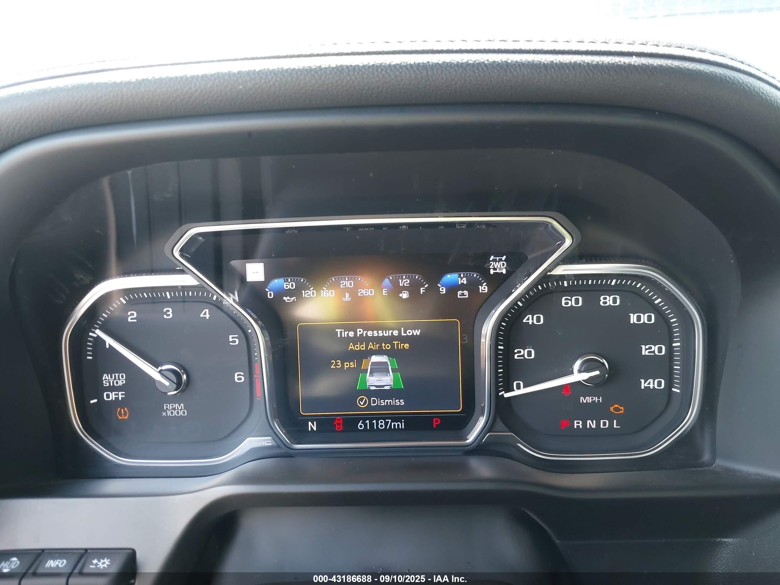 GMC SIERRA image 7