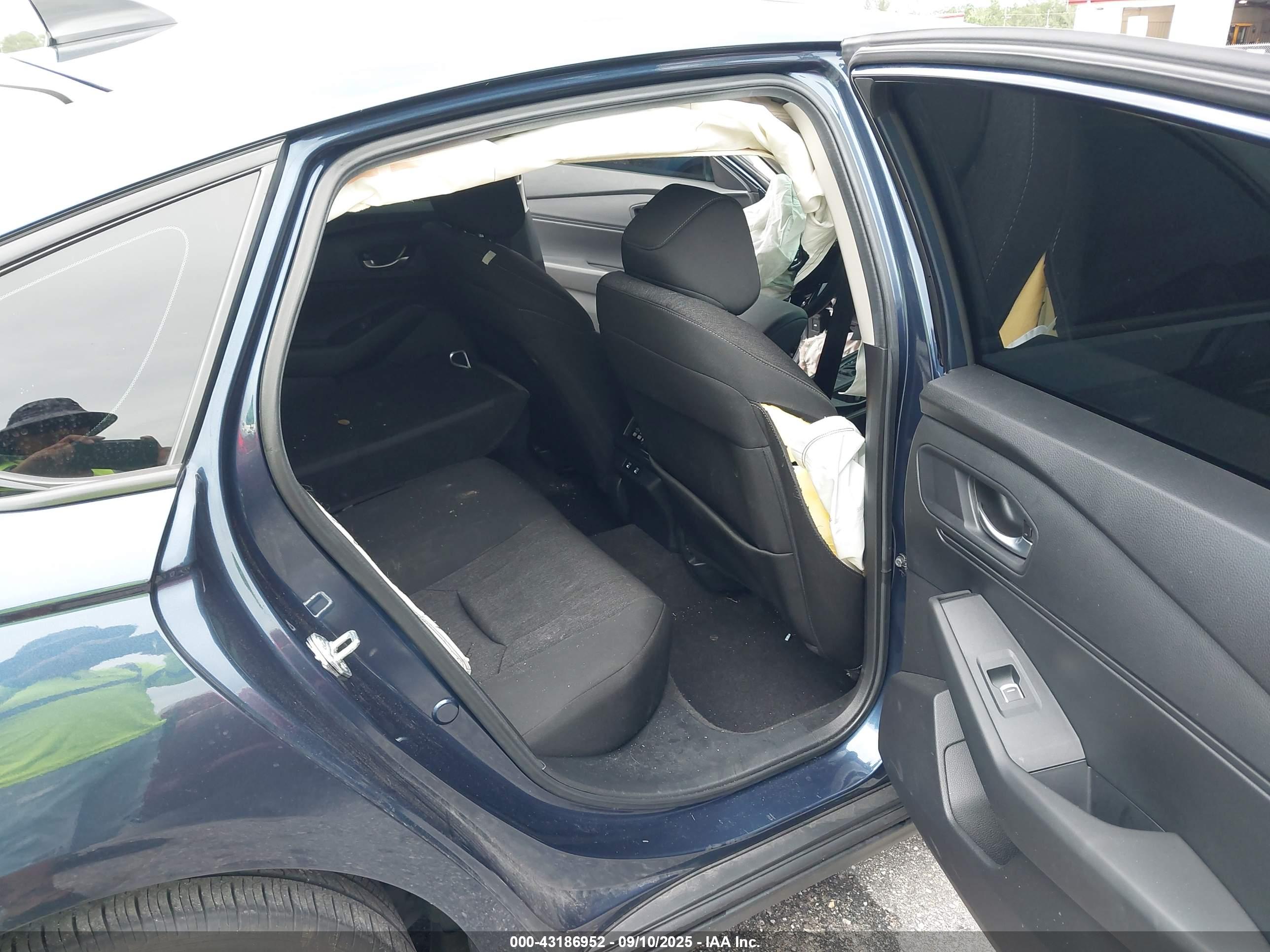 HONDA ACCORD image 8