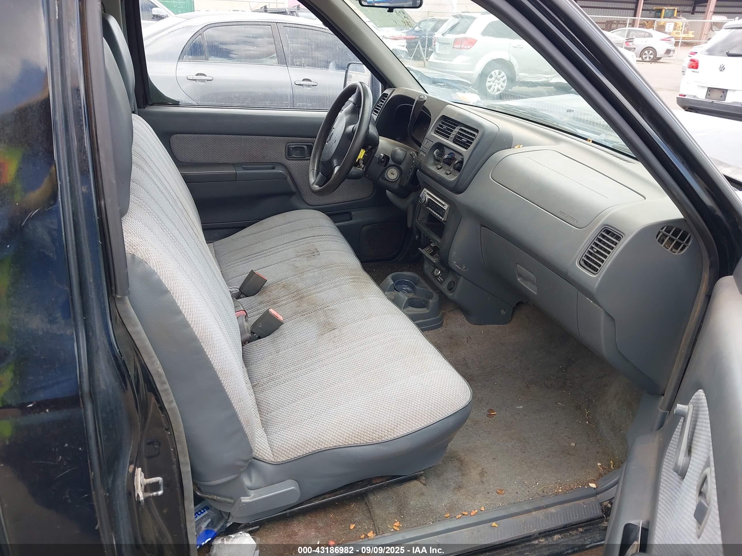 NISSAN FRONTIER image 5