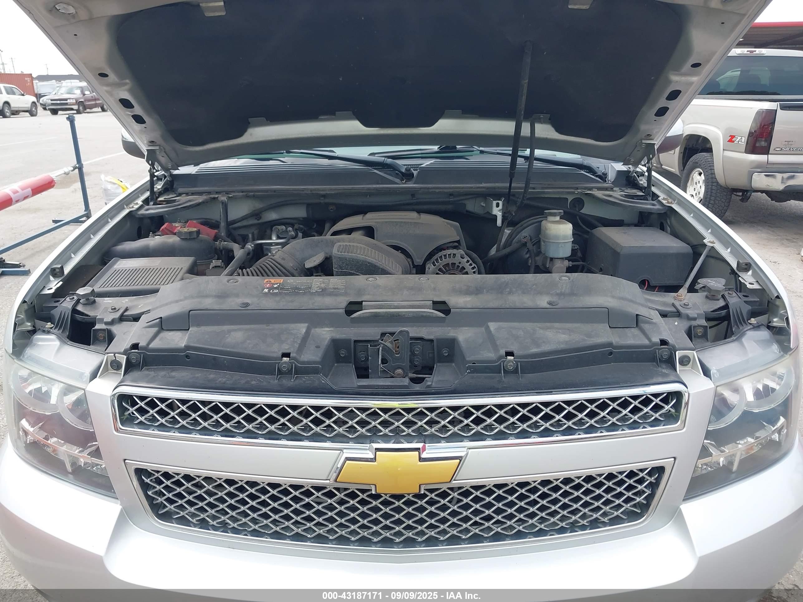 CHEVROLET AVALANCHE image 10