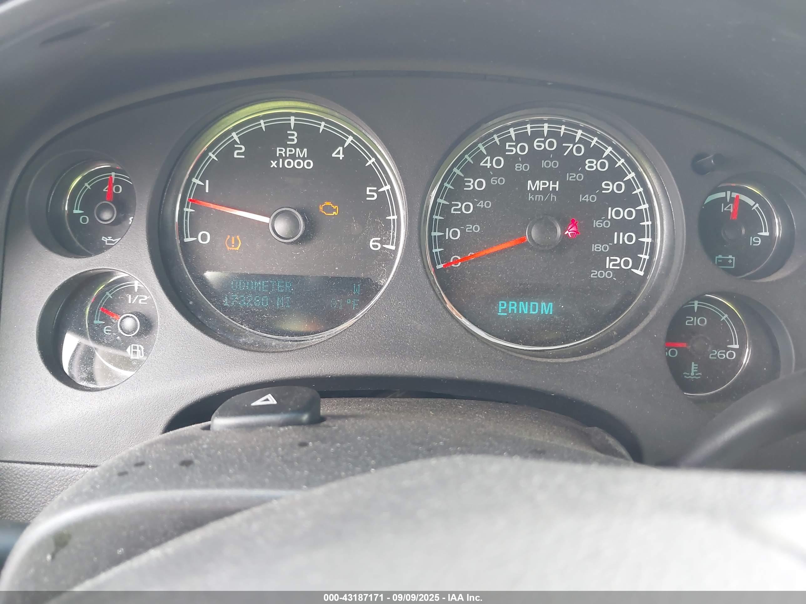 CHEVROLET AVALANCHE image 7