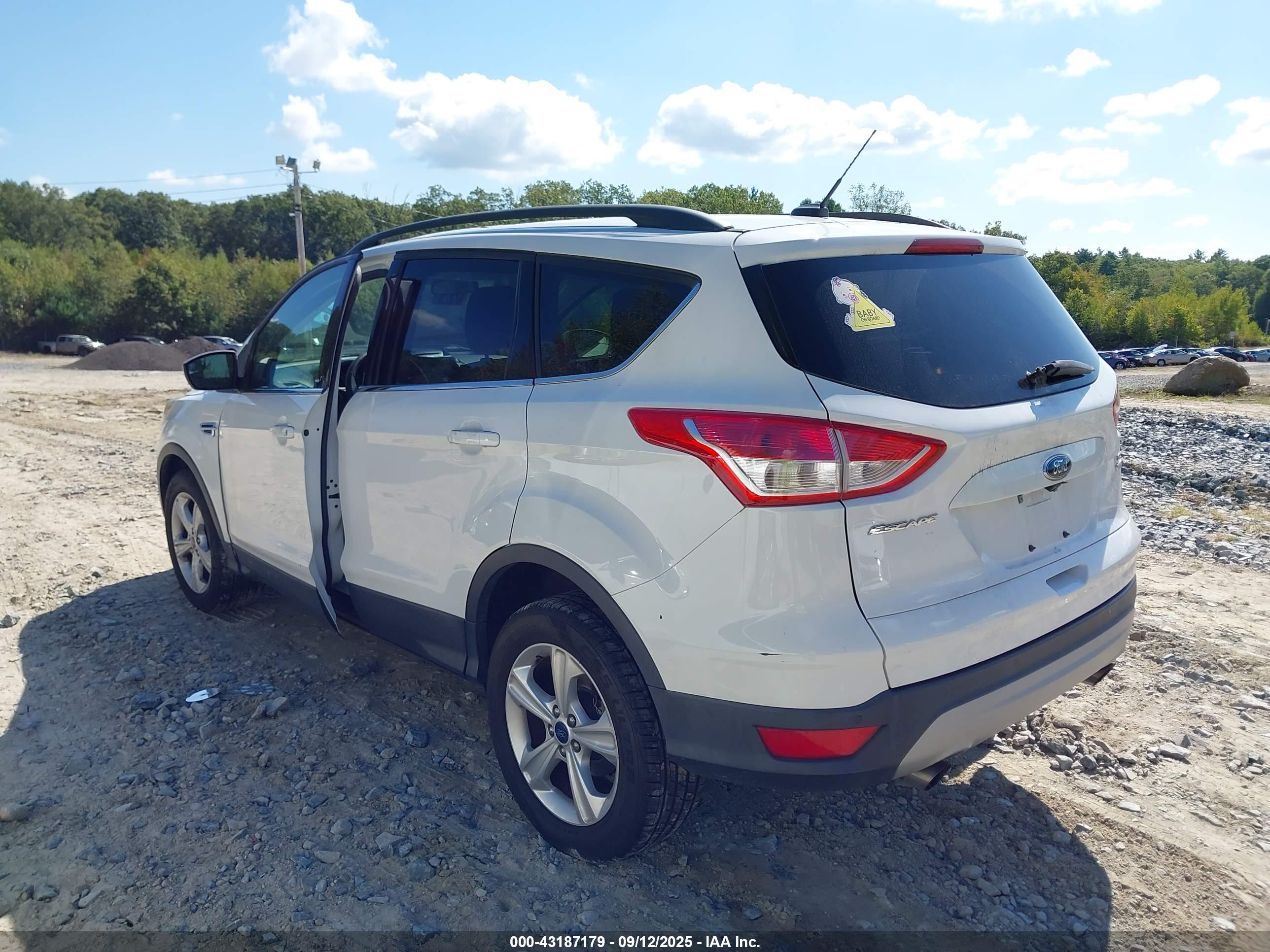 FORD ESCAPE image 3