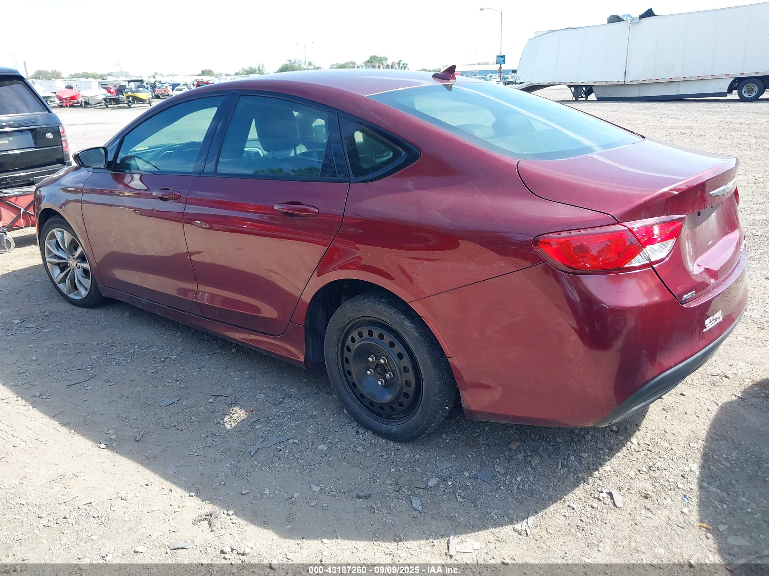CHRYSLER 200 image 3