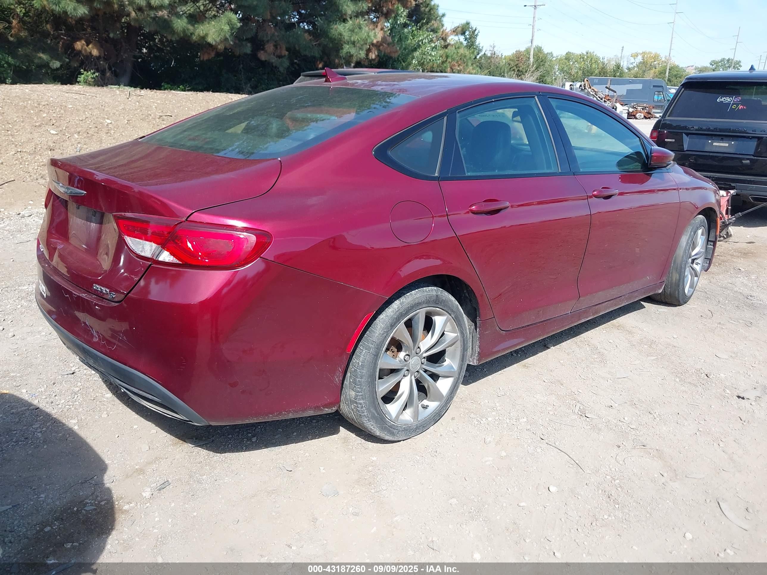 CHRYSLER 200 image 4