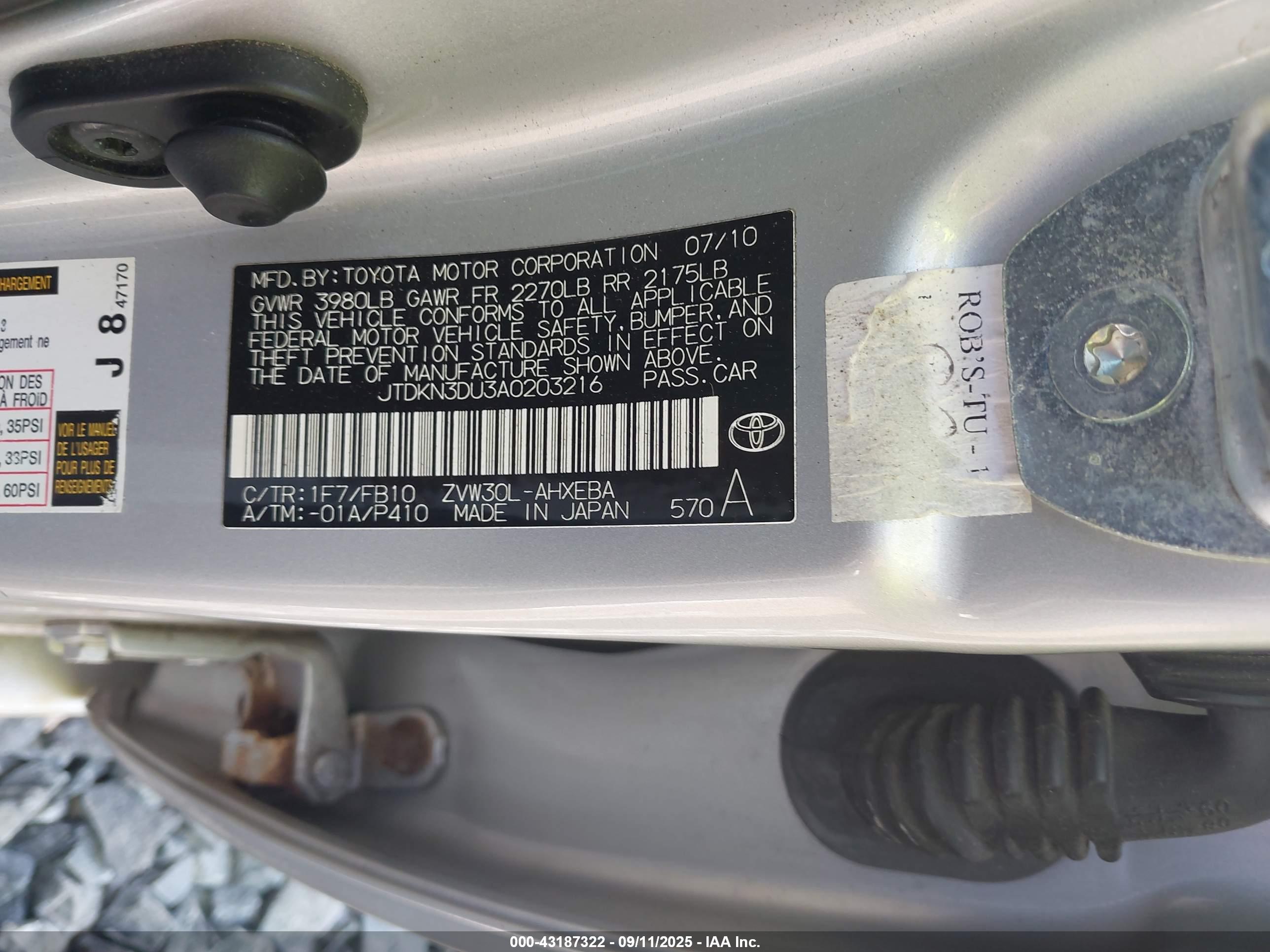 TOYOTA PRIUS image 9