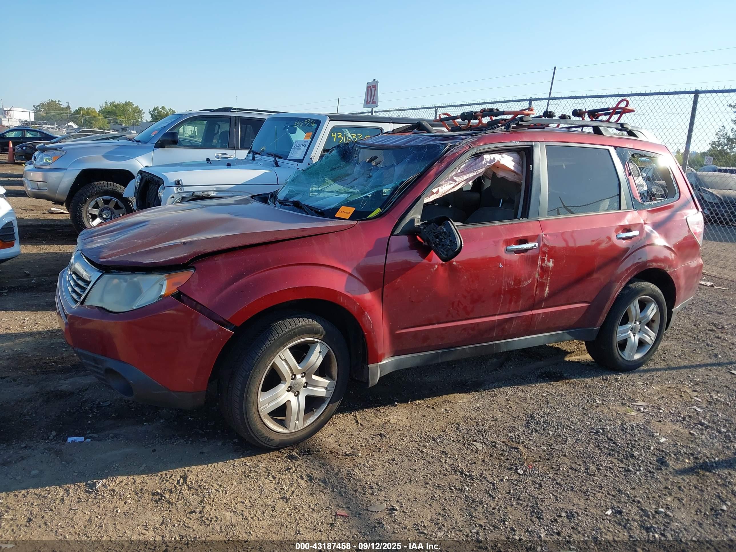 SUBARU FORESTER image 6