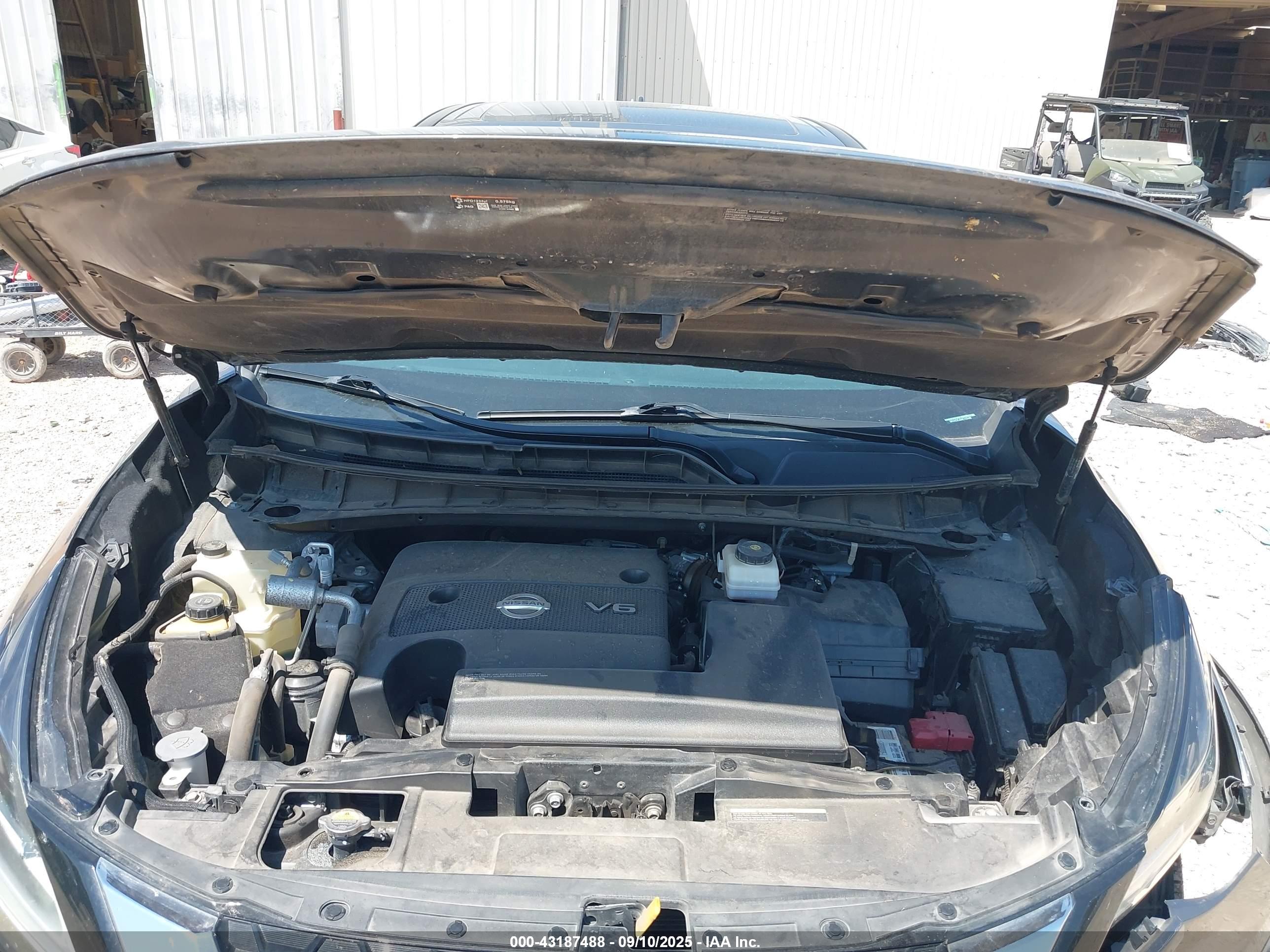 NISSAN MURANO image 10