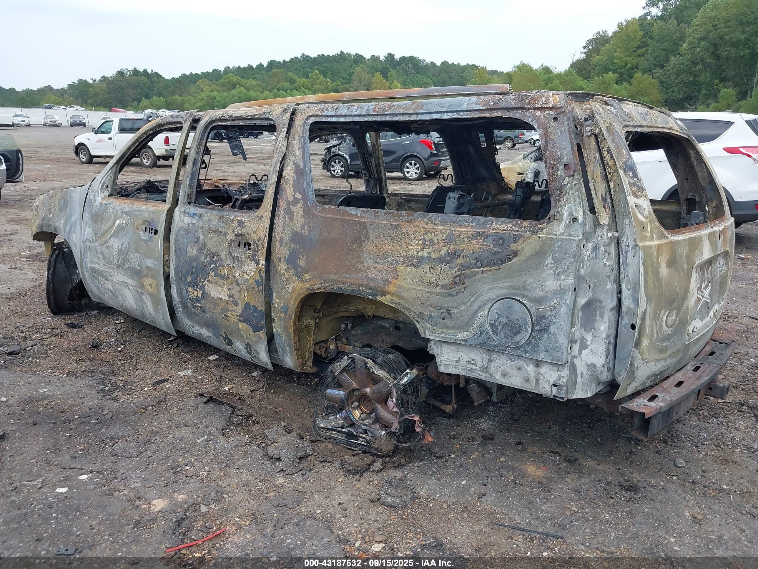 GMC YUKON image 3