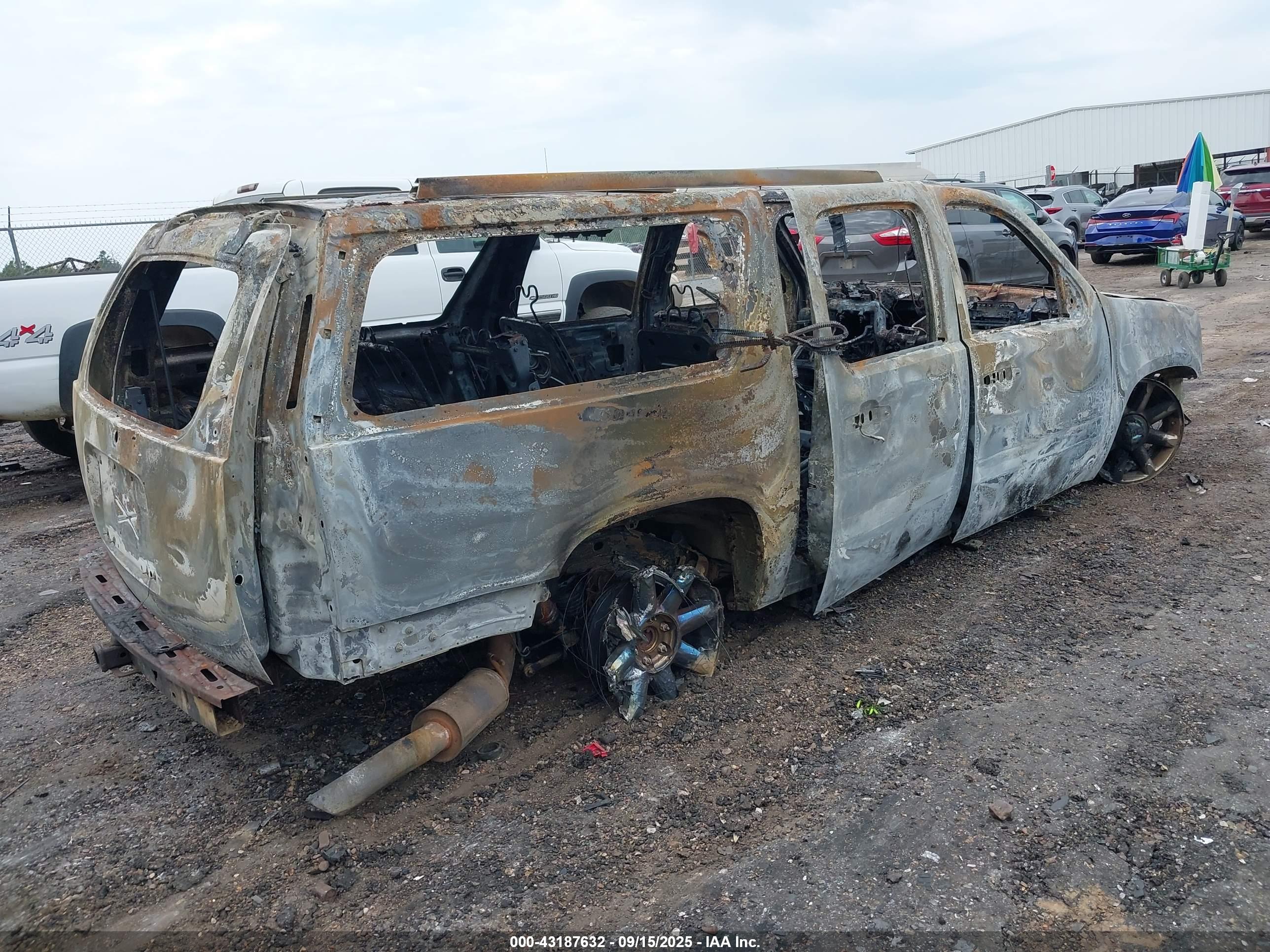 GMC YUKON image 4