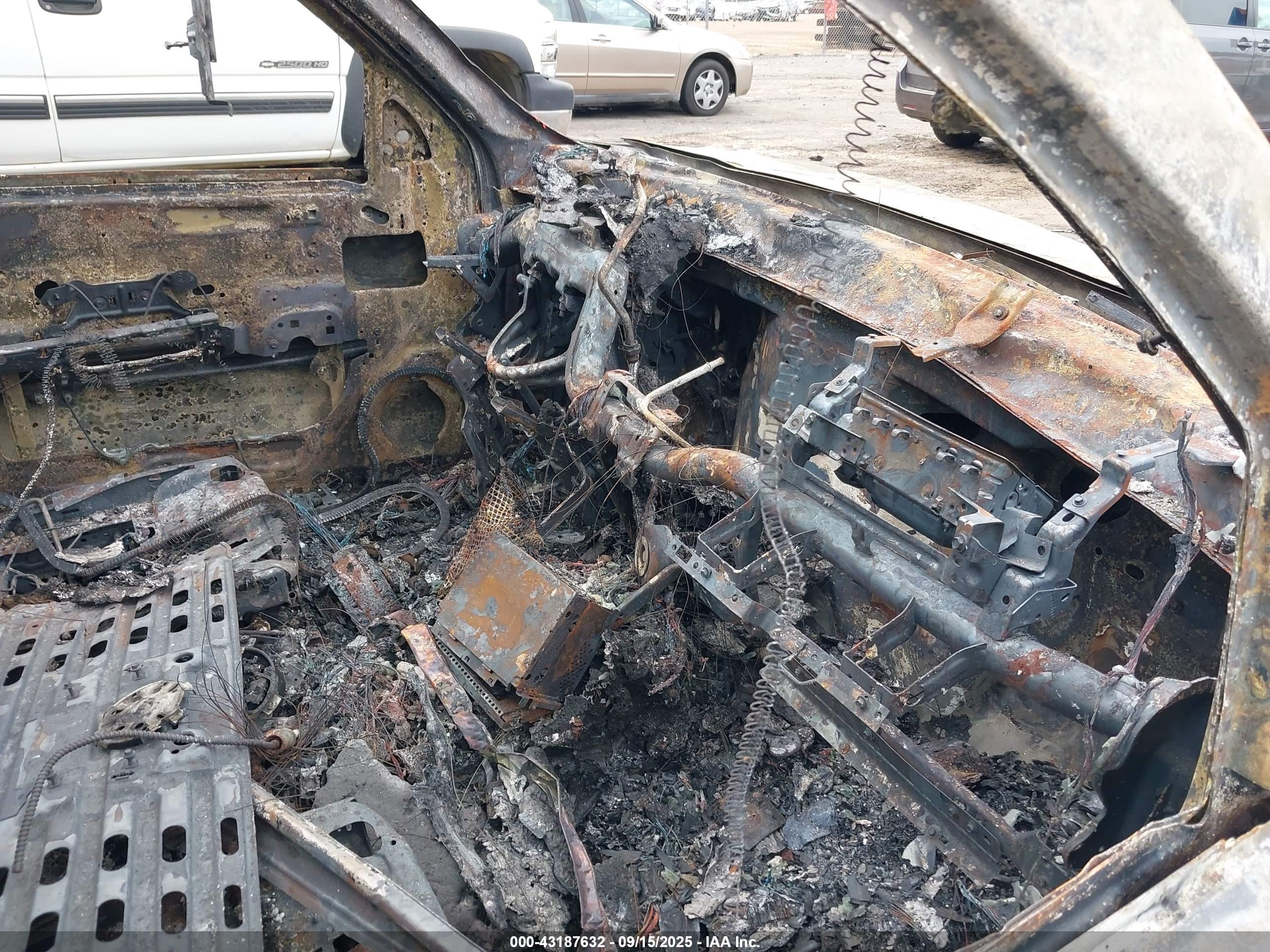 GMC YUKON image 5