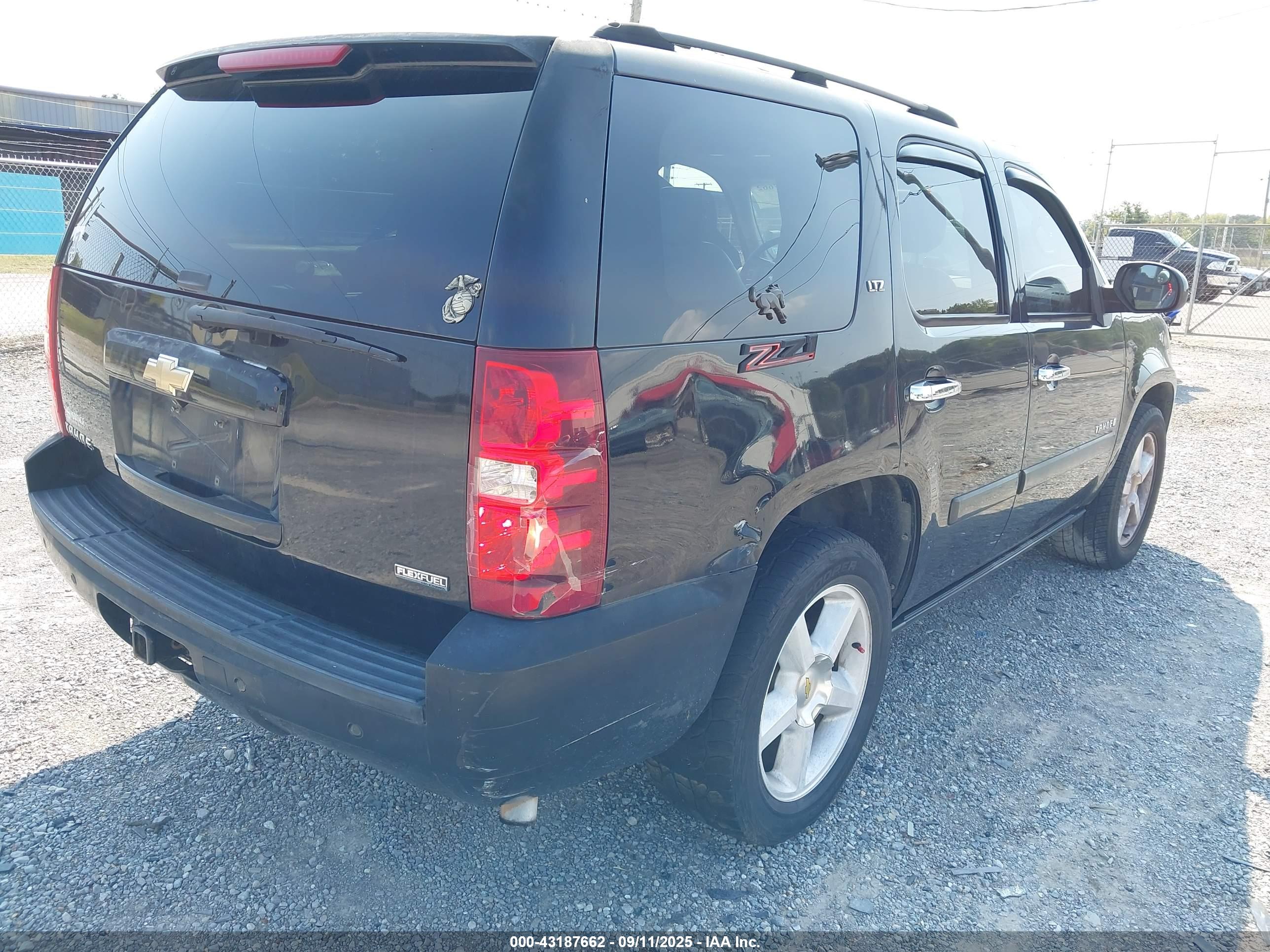 CHEVROLET TAHOE image 4