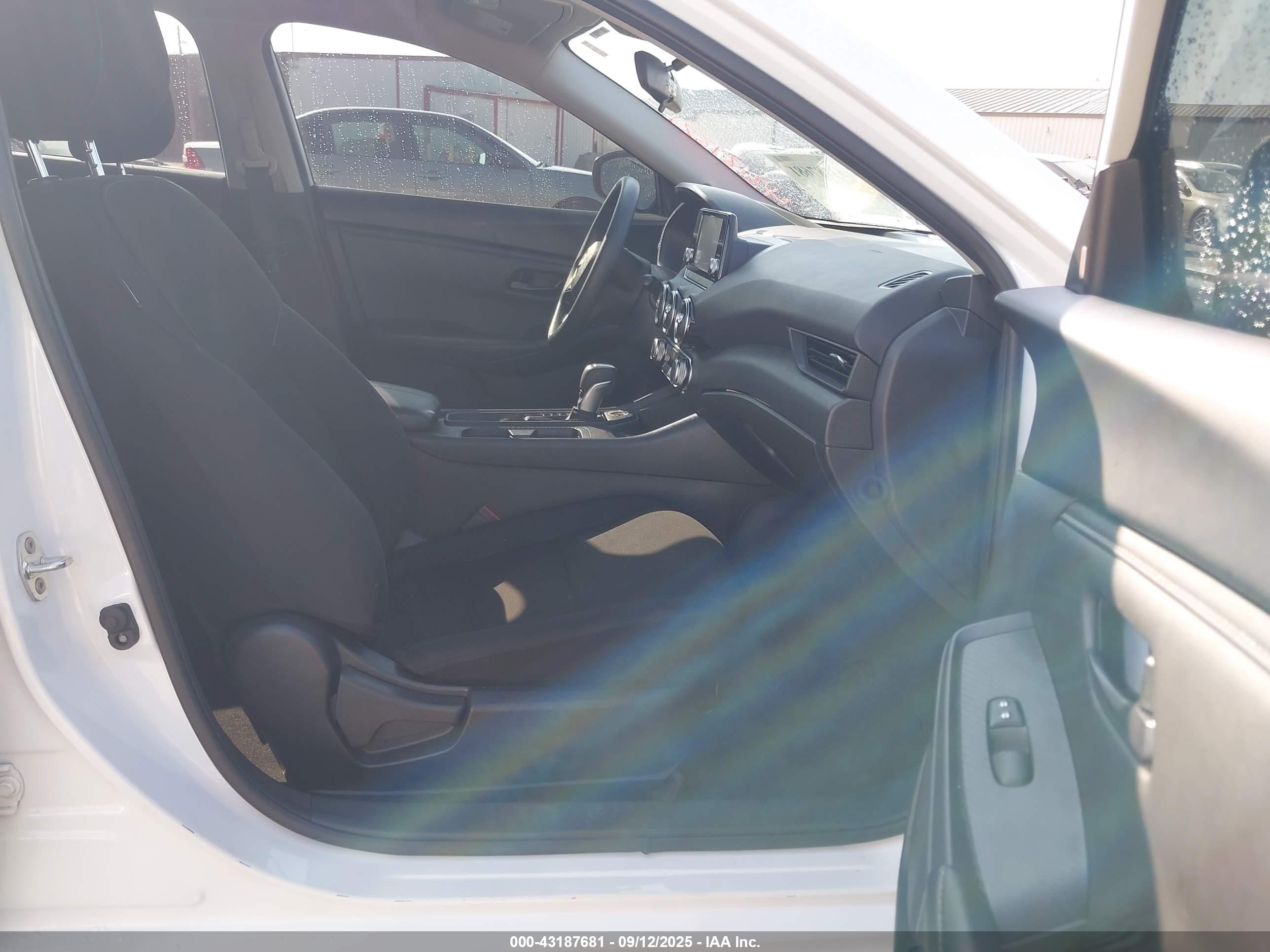 NISSAN SENTRA image 5