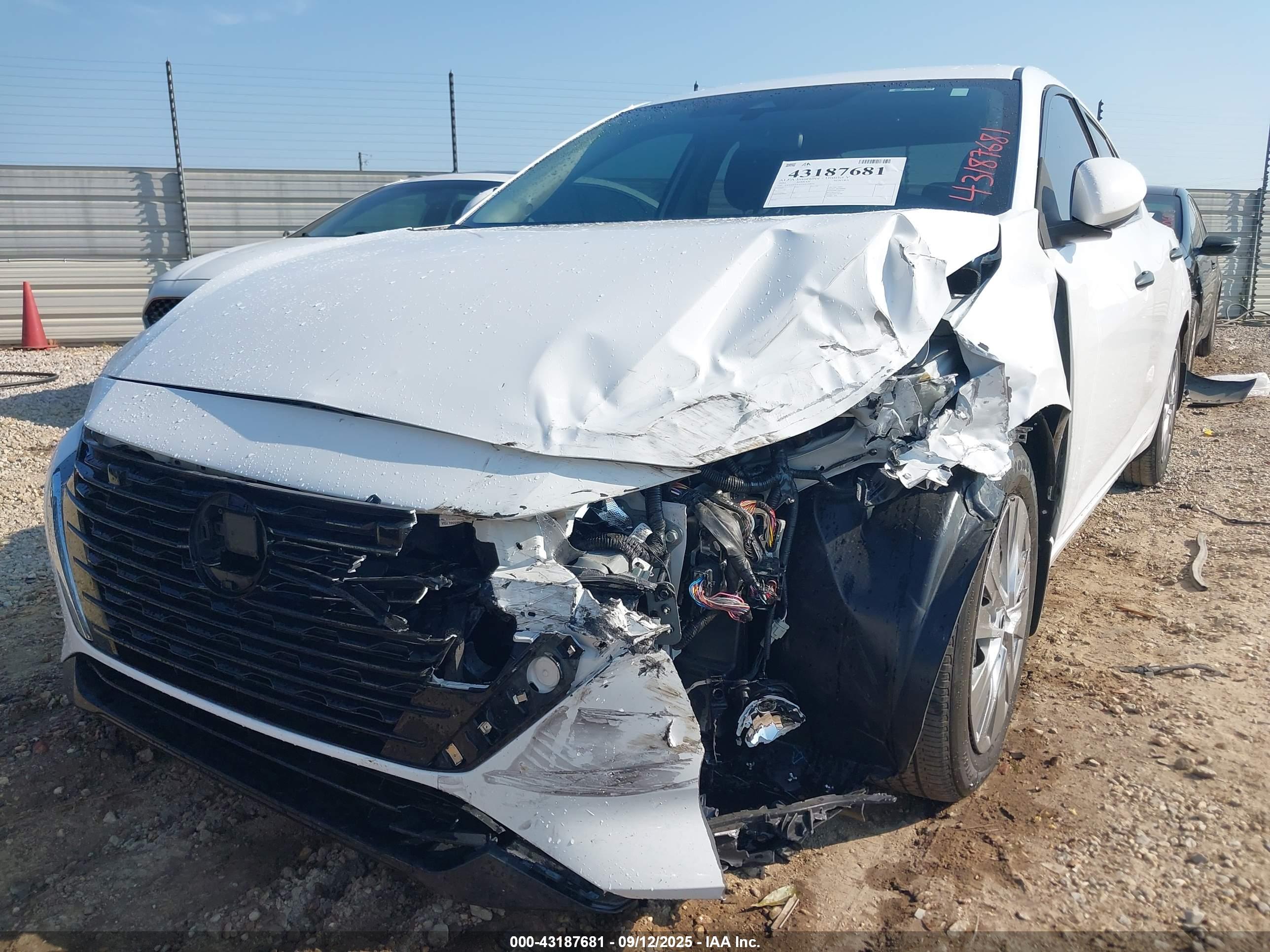 NISSAN SENTRA image 6