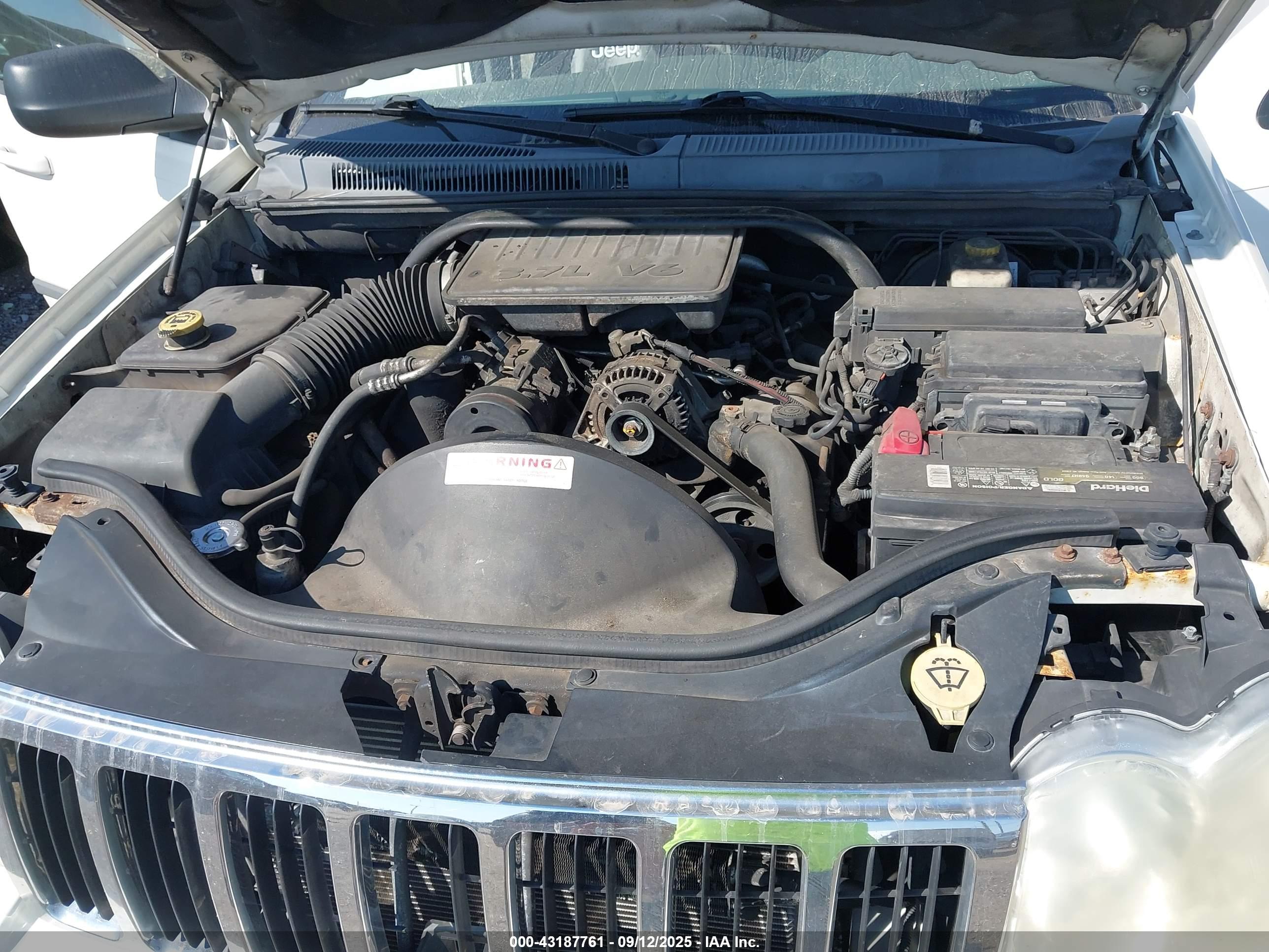 JEEP GRAND image 10