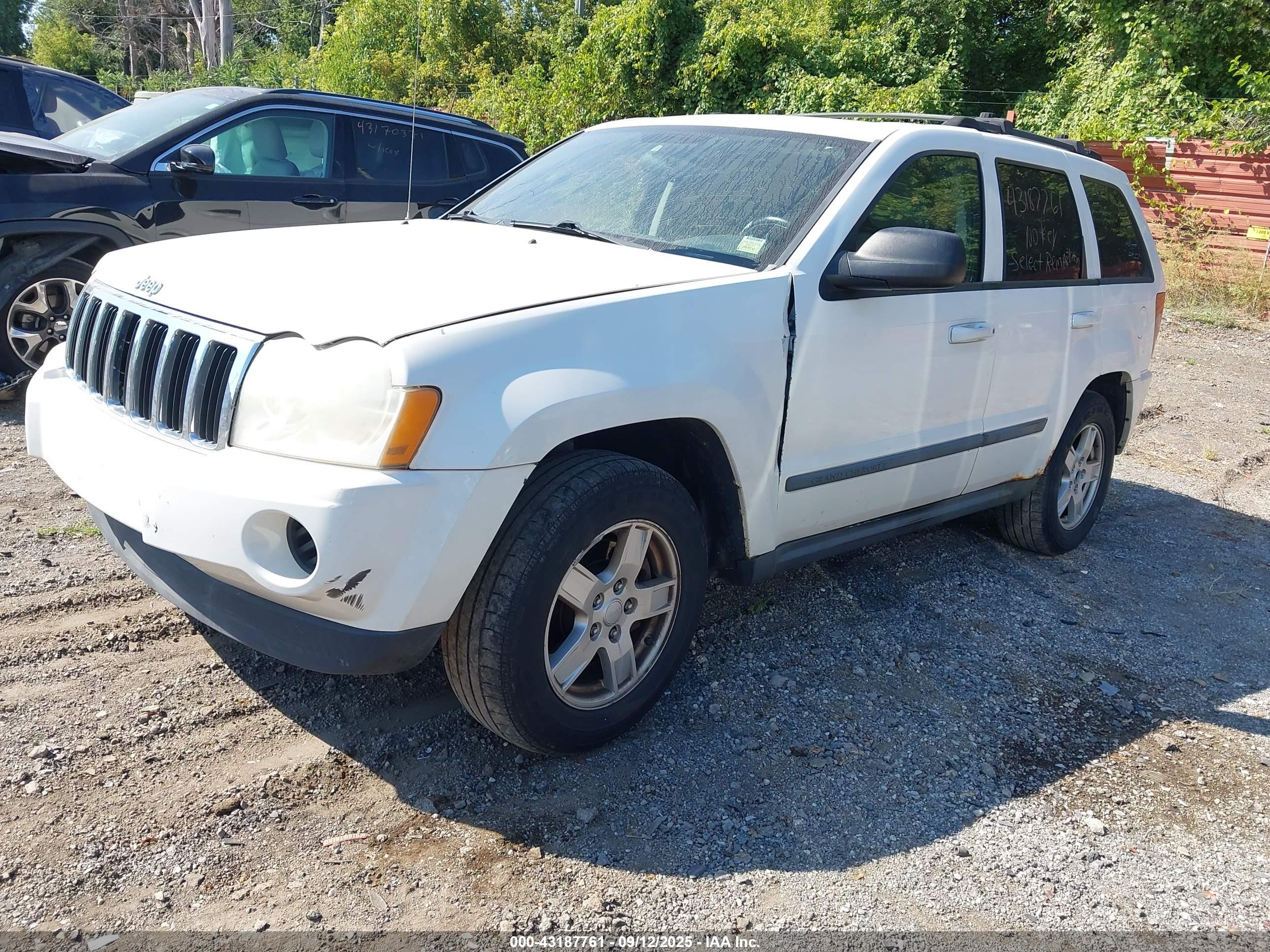 JEEP GRAND image 2