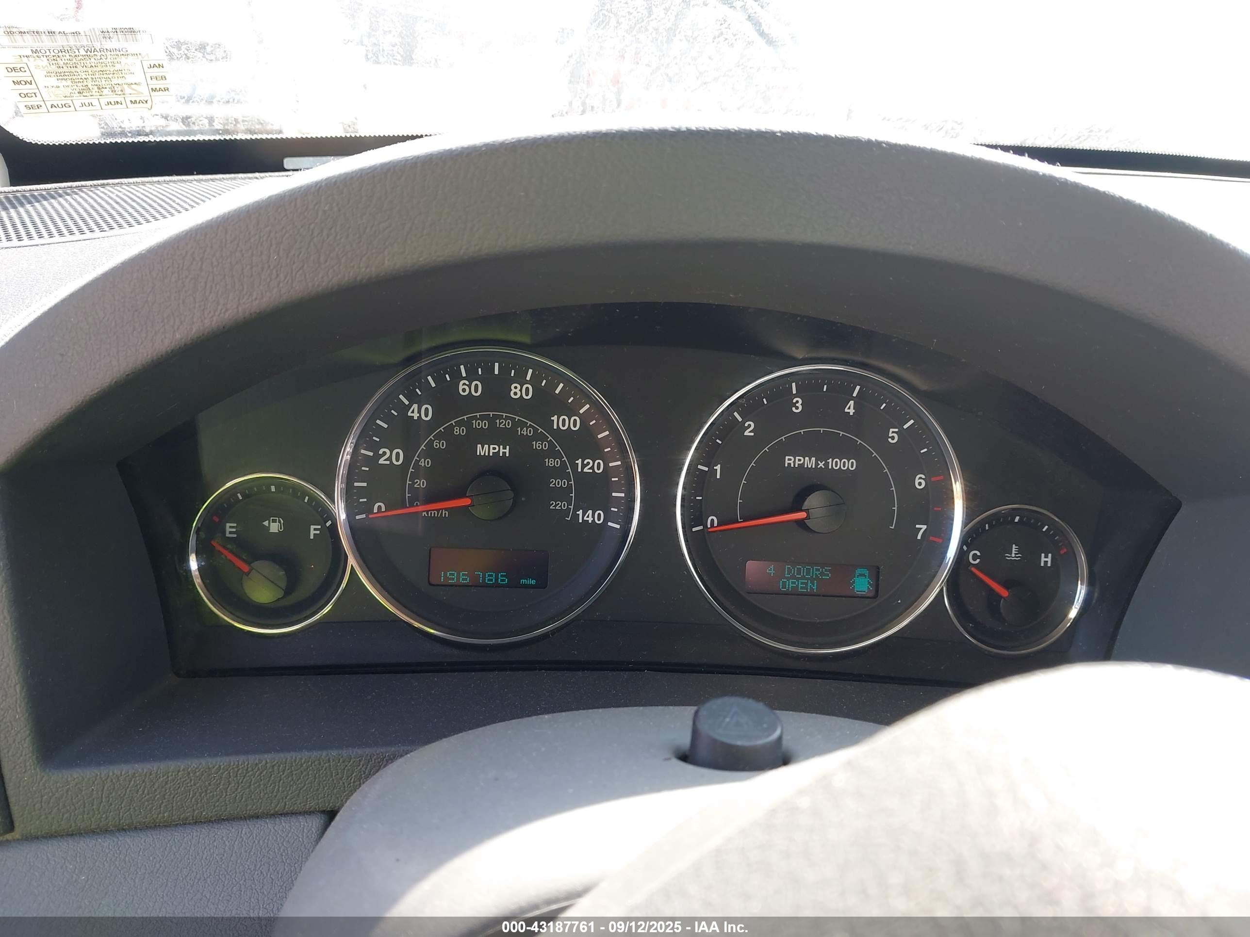 JEEP GRAND image 7