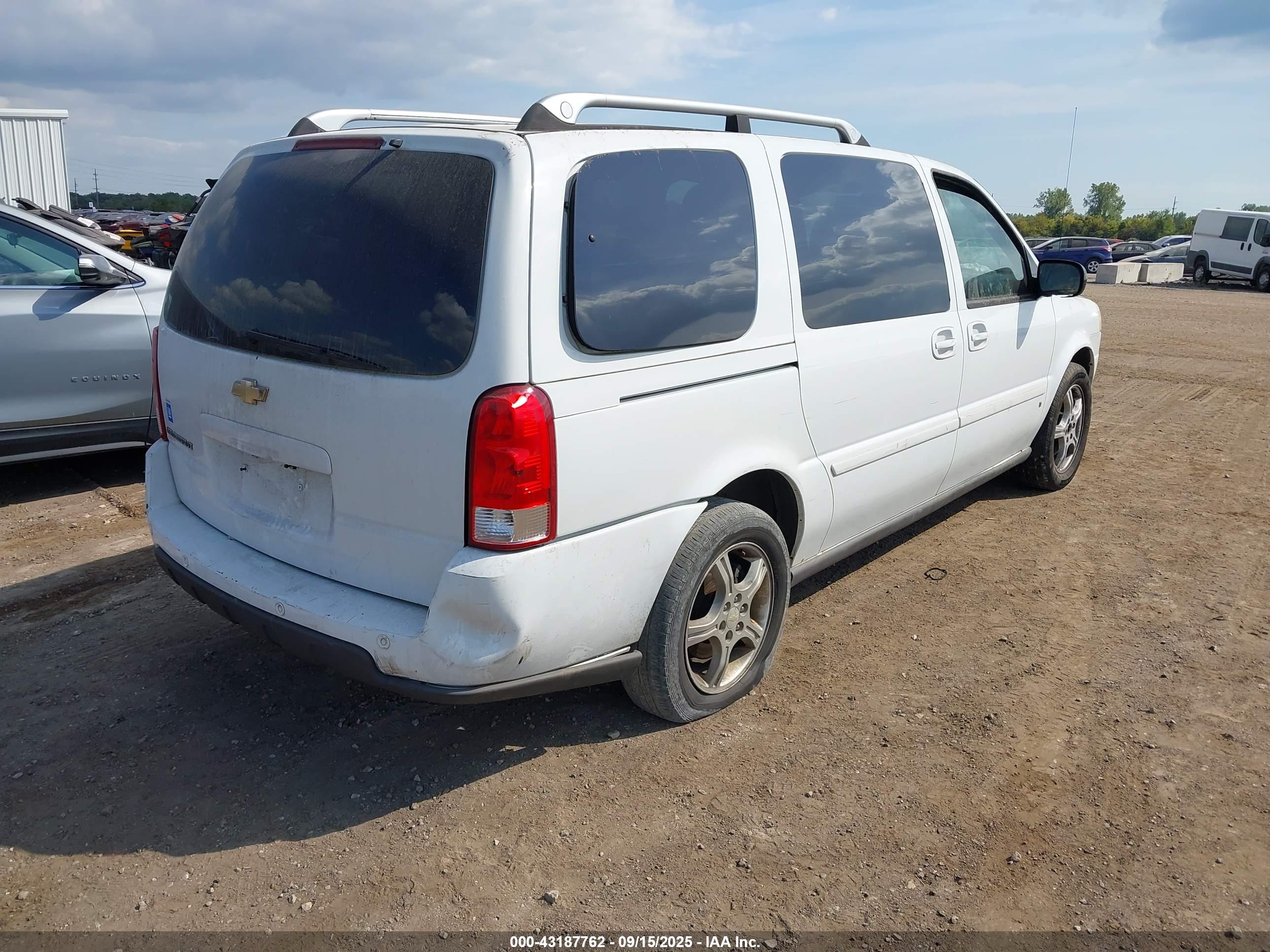 CHEVROLET UPLANDER image 4