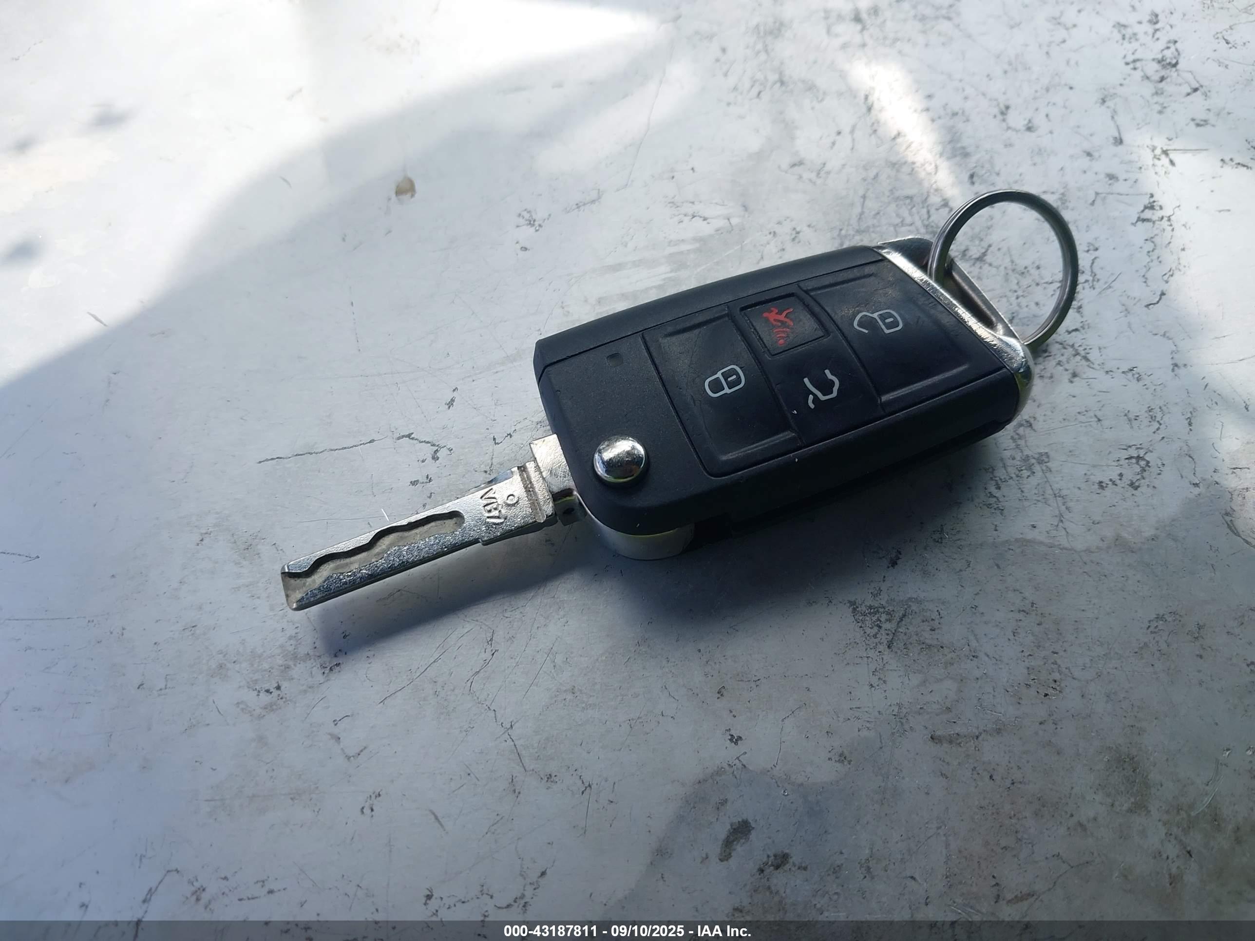 VOLKSWAGEN GOLF image 11