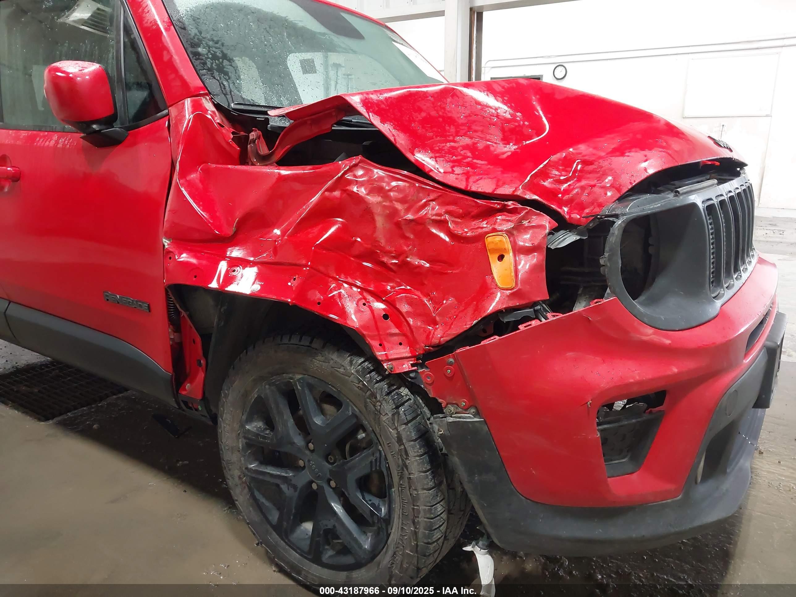 JEEP RENEGADE image 6