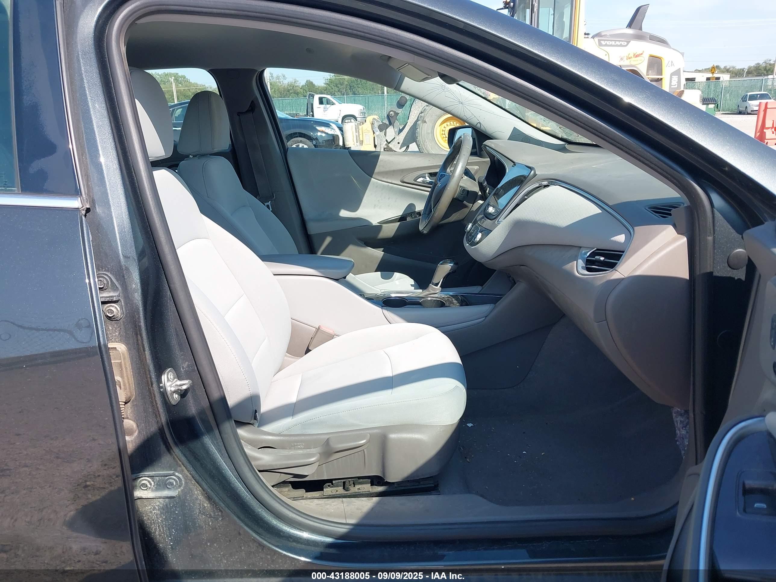 CHEVROLET MALIBU image 5